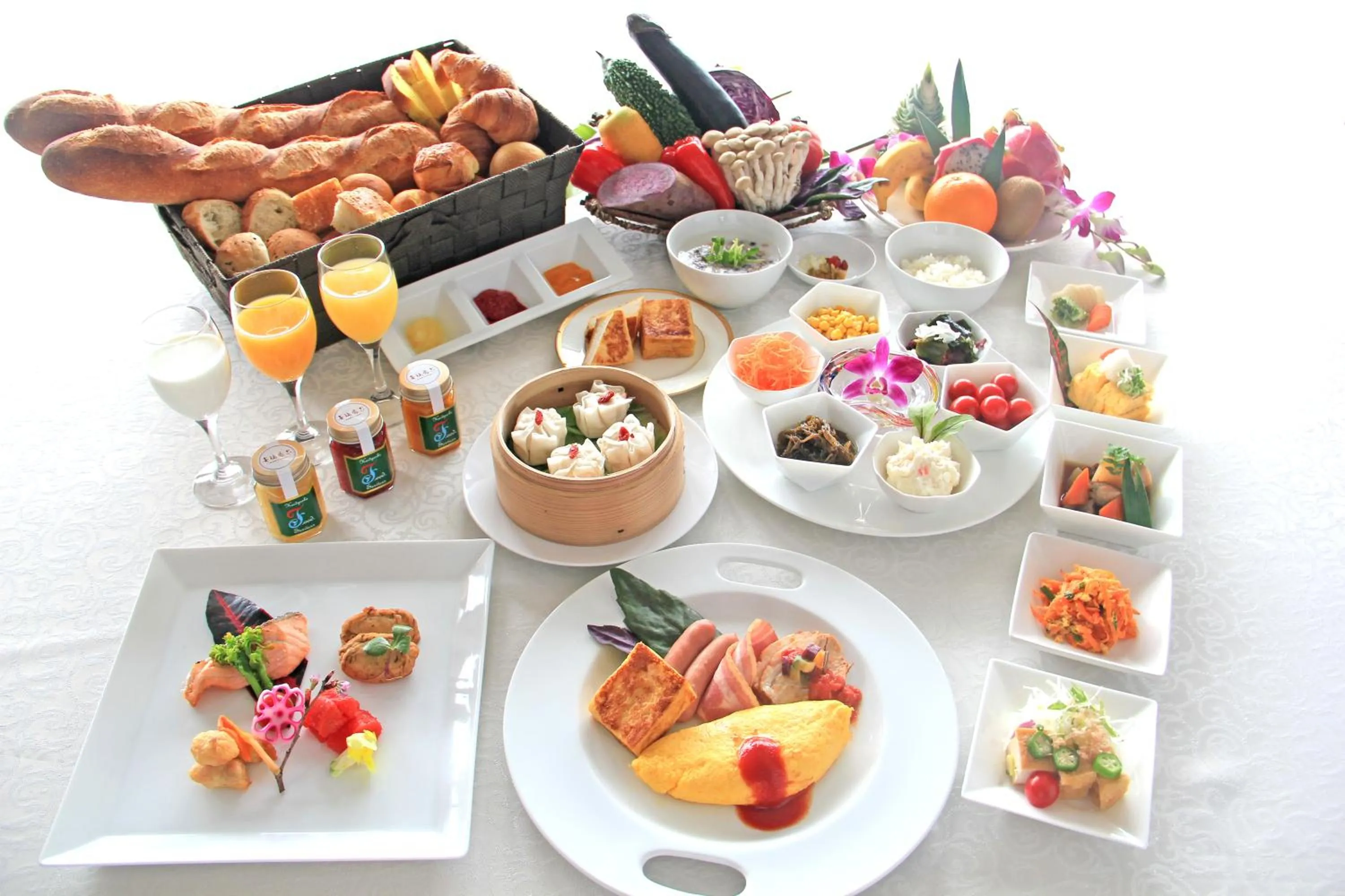 Restaurant/places to eat in Okinawa Kariyushi Beach Resort Ocean Spa