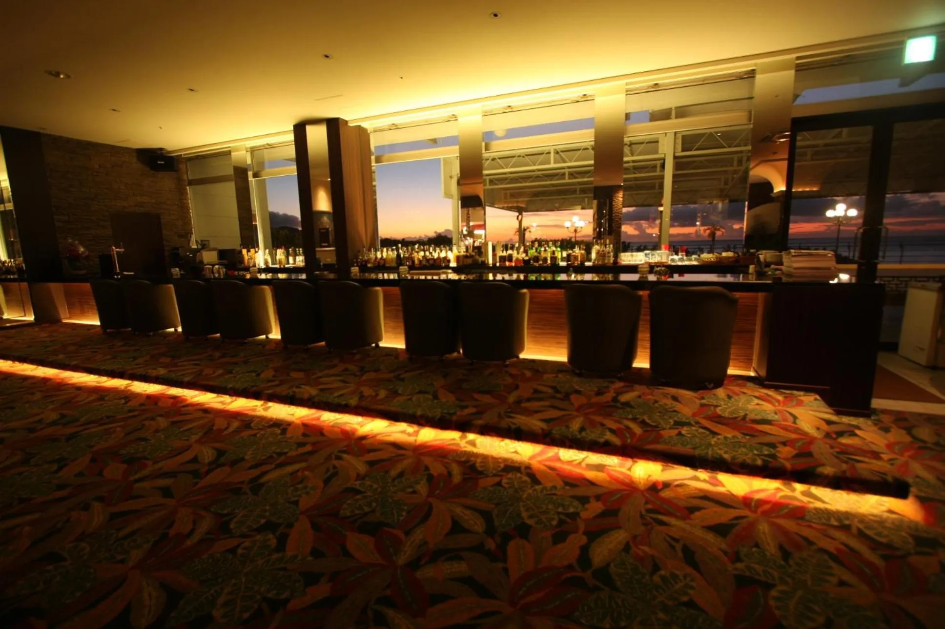 Lounge or bar in Okinawa Kariyushi Beach Resort Ocean Spa