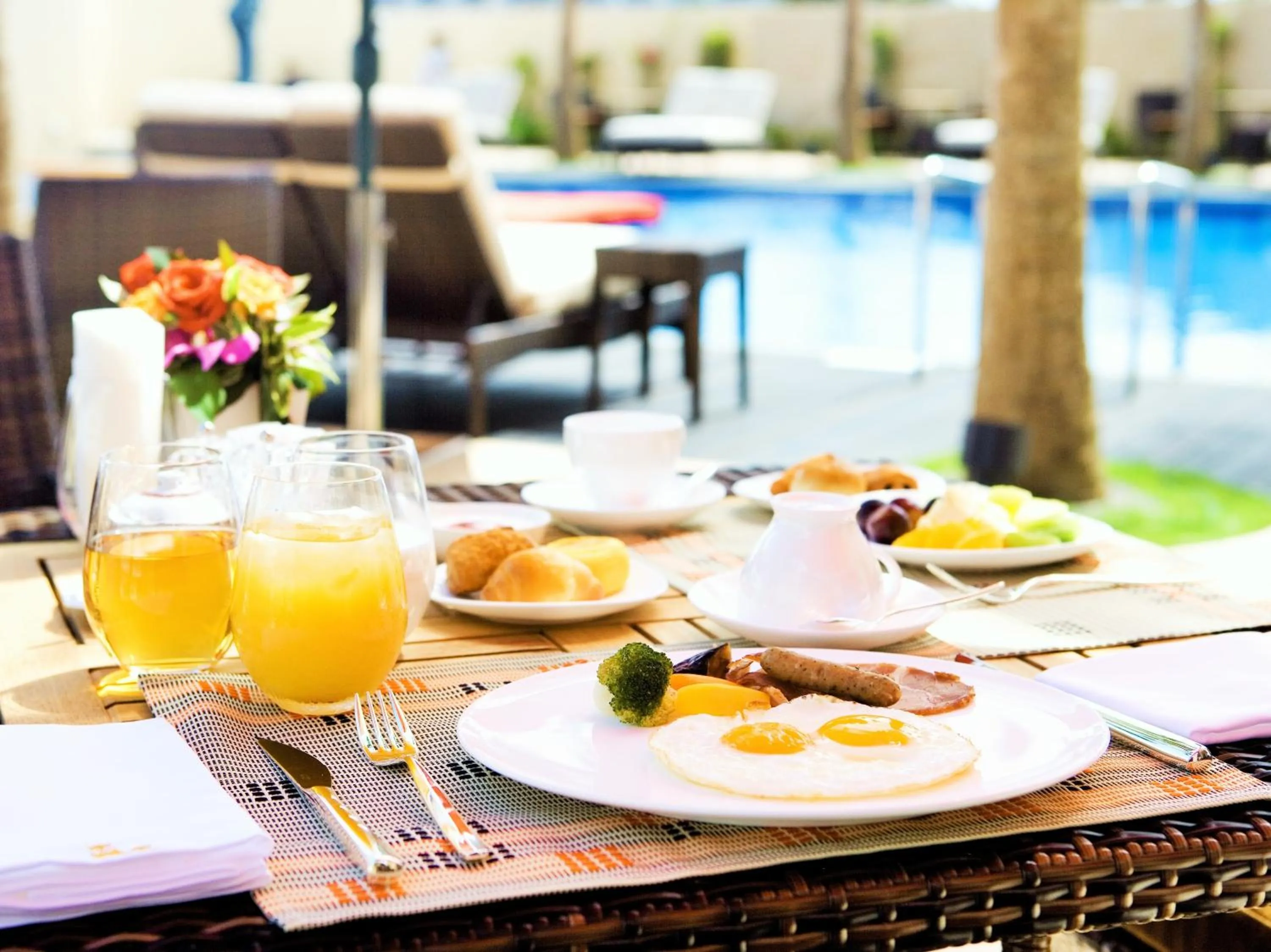 Restaurant/places to eat in Okinawa Kariyushi Resort EXES Onna