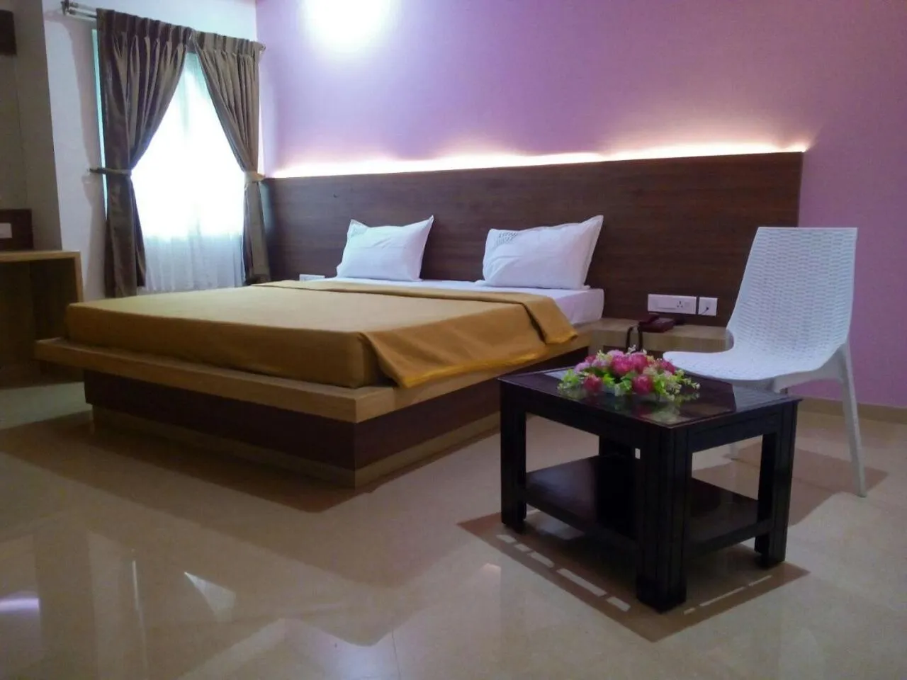Bed in Hotel Aadhi