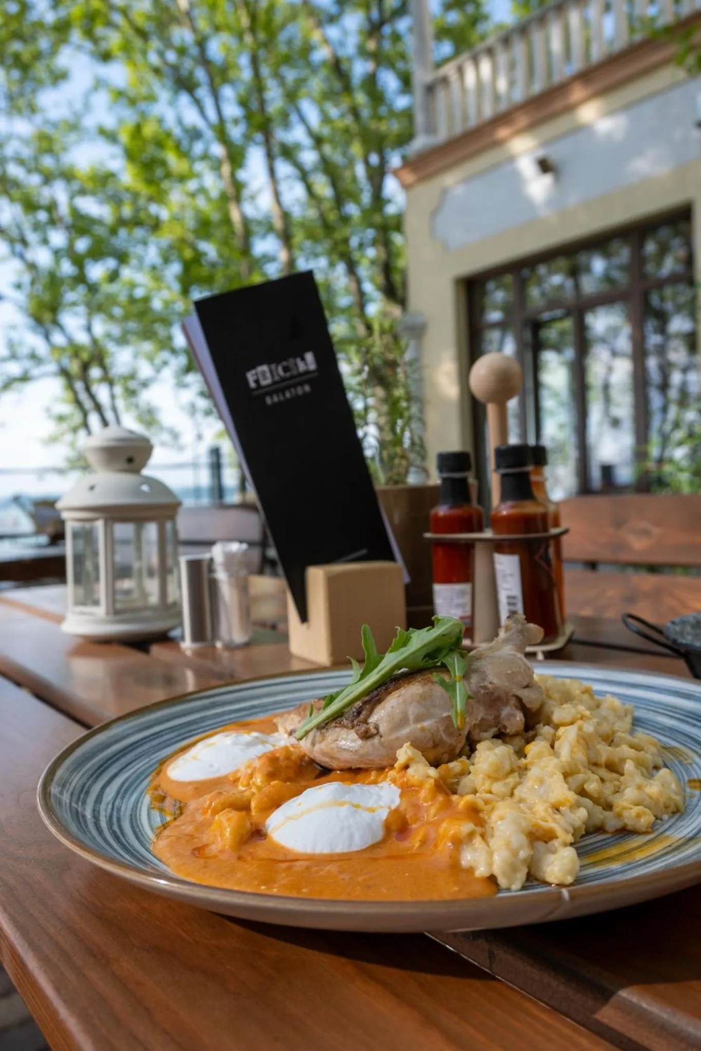 Restaurant/places to eat in Hotel Anna Villa