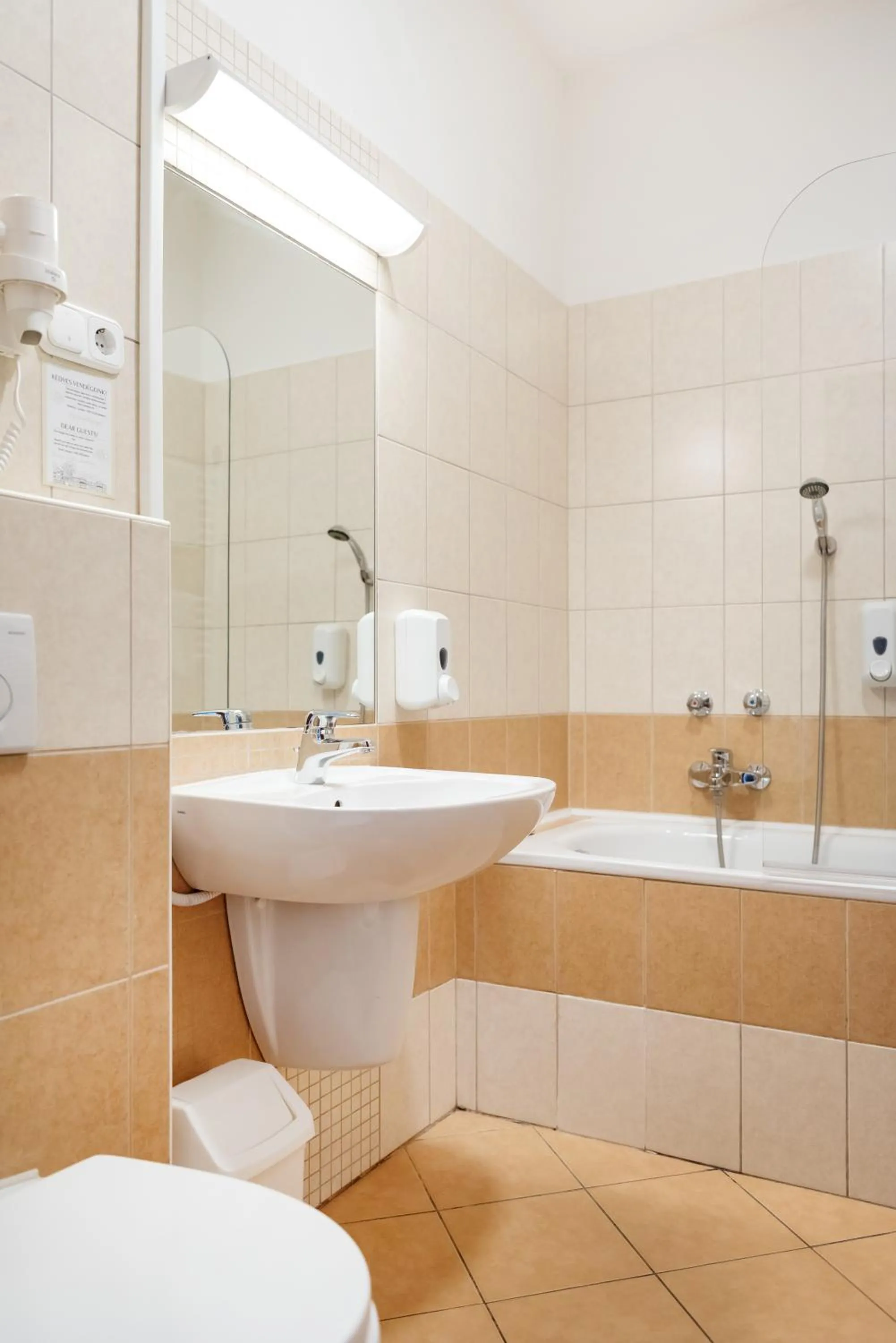 Bathroom in Hotel Anna Villa