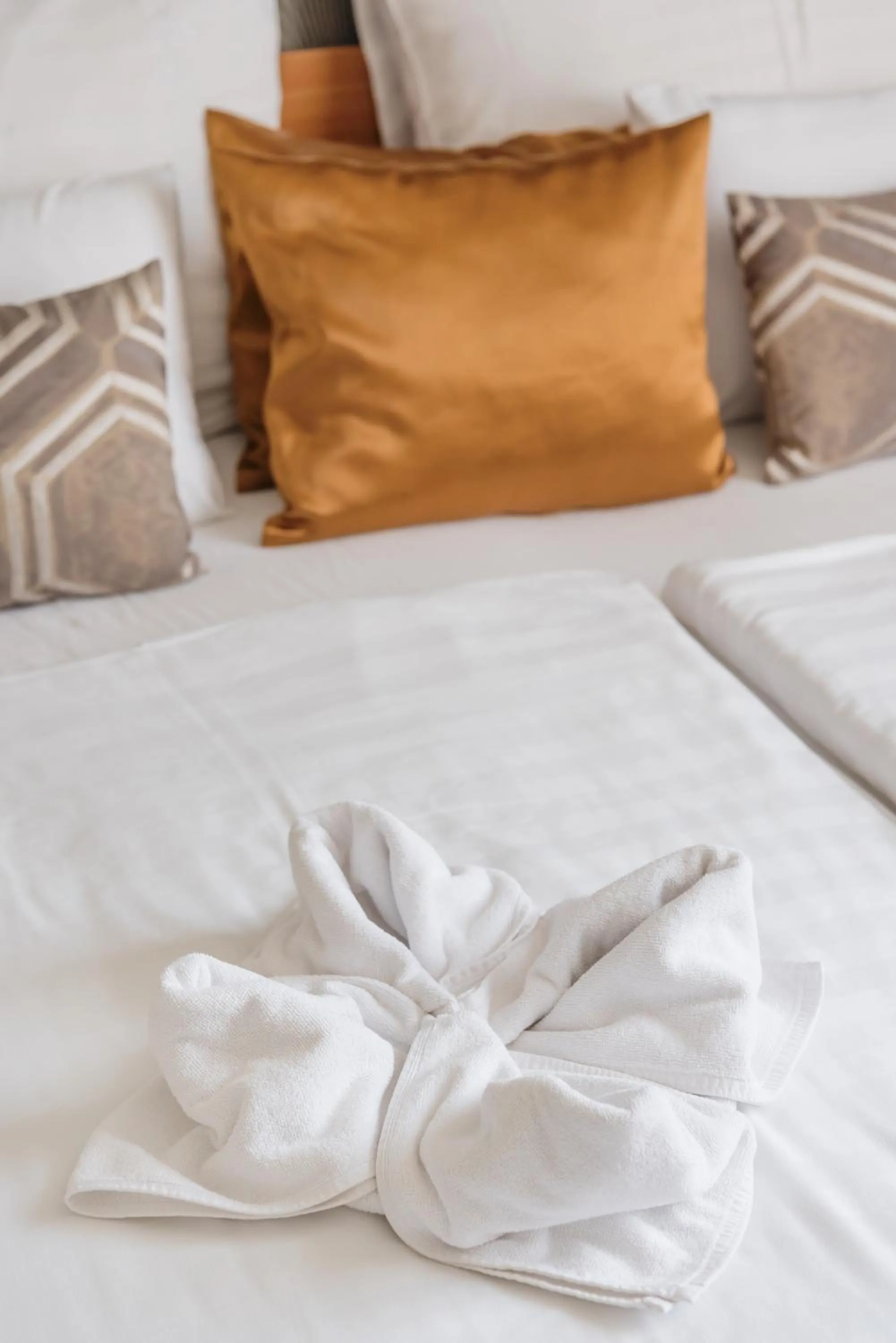 towels, Bed in Hotel Anna Villa