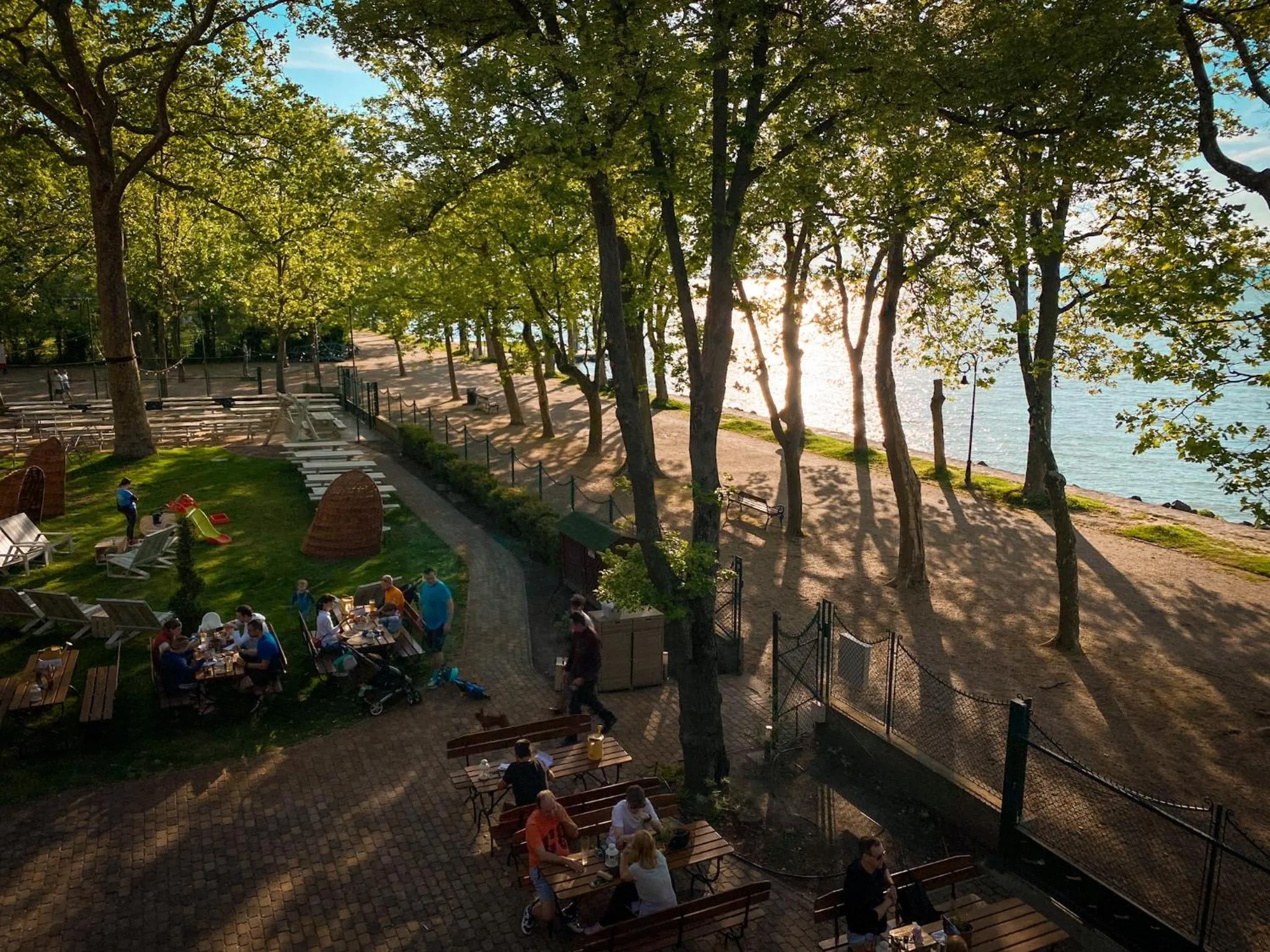 Restaurant/places to eat in Hotel Anna Villa