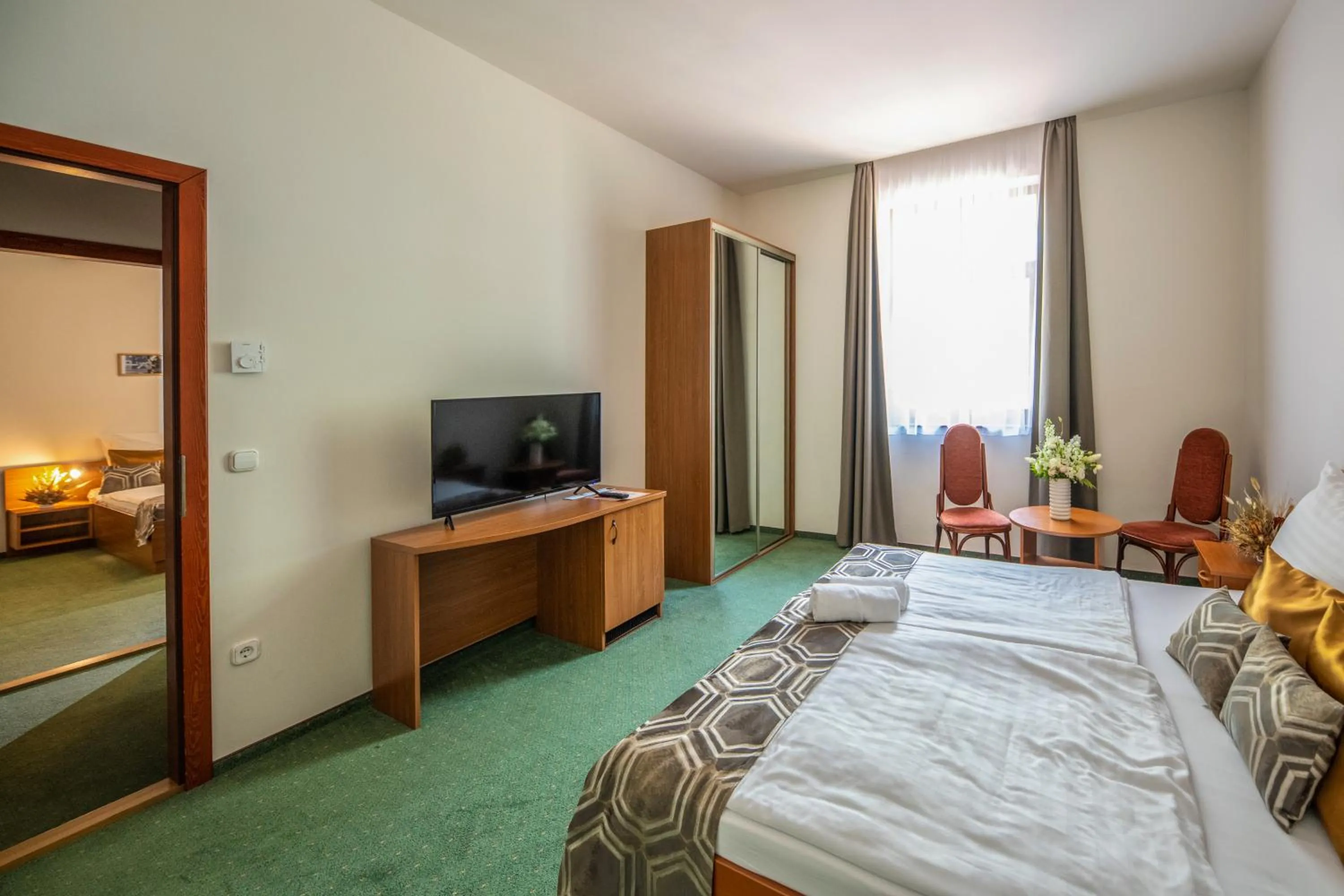 TV and multimedia, Bed in Hotel Anna Villa