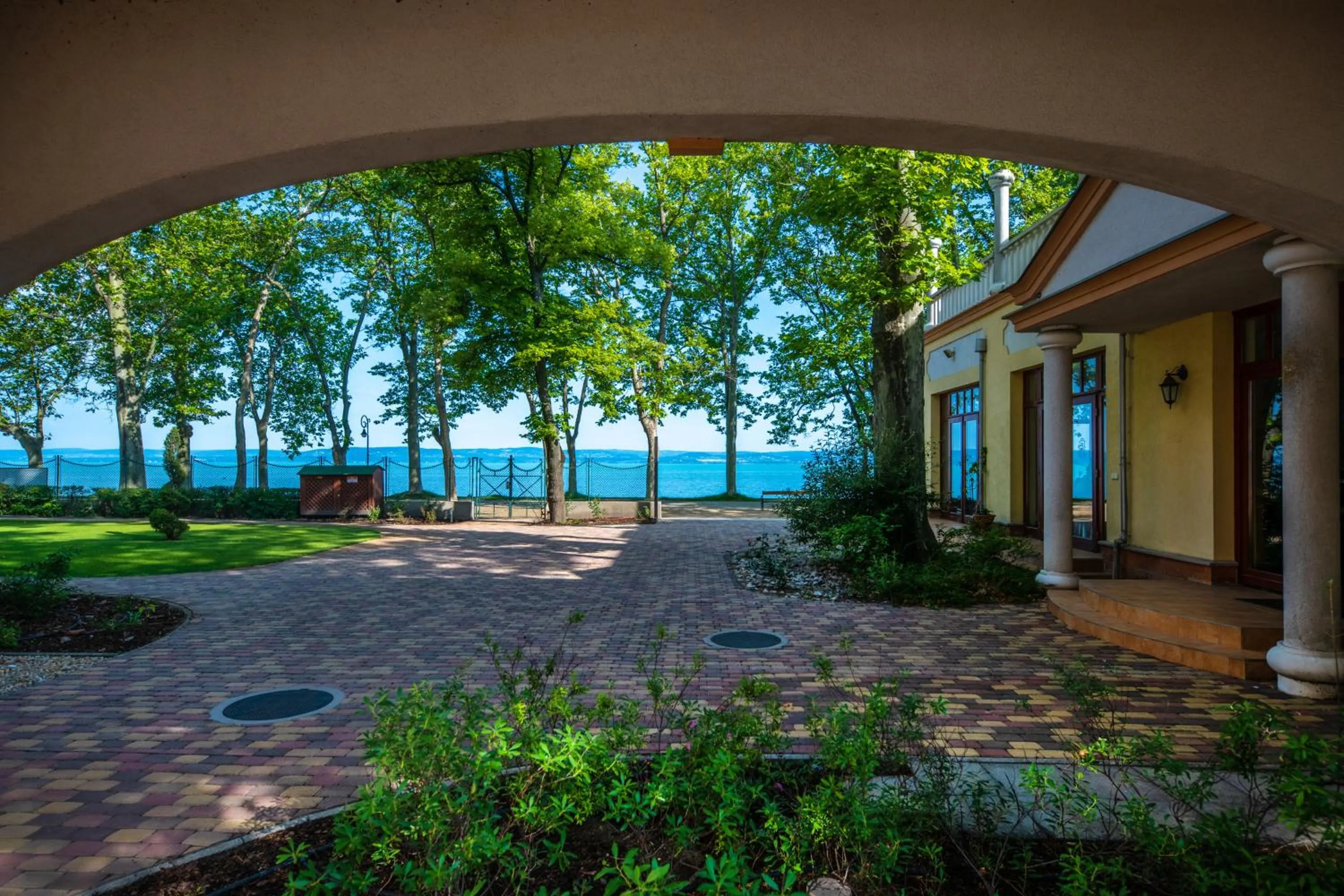 Property building in Hotel Anna Villa