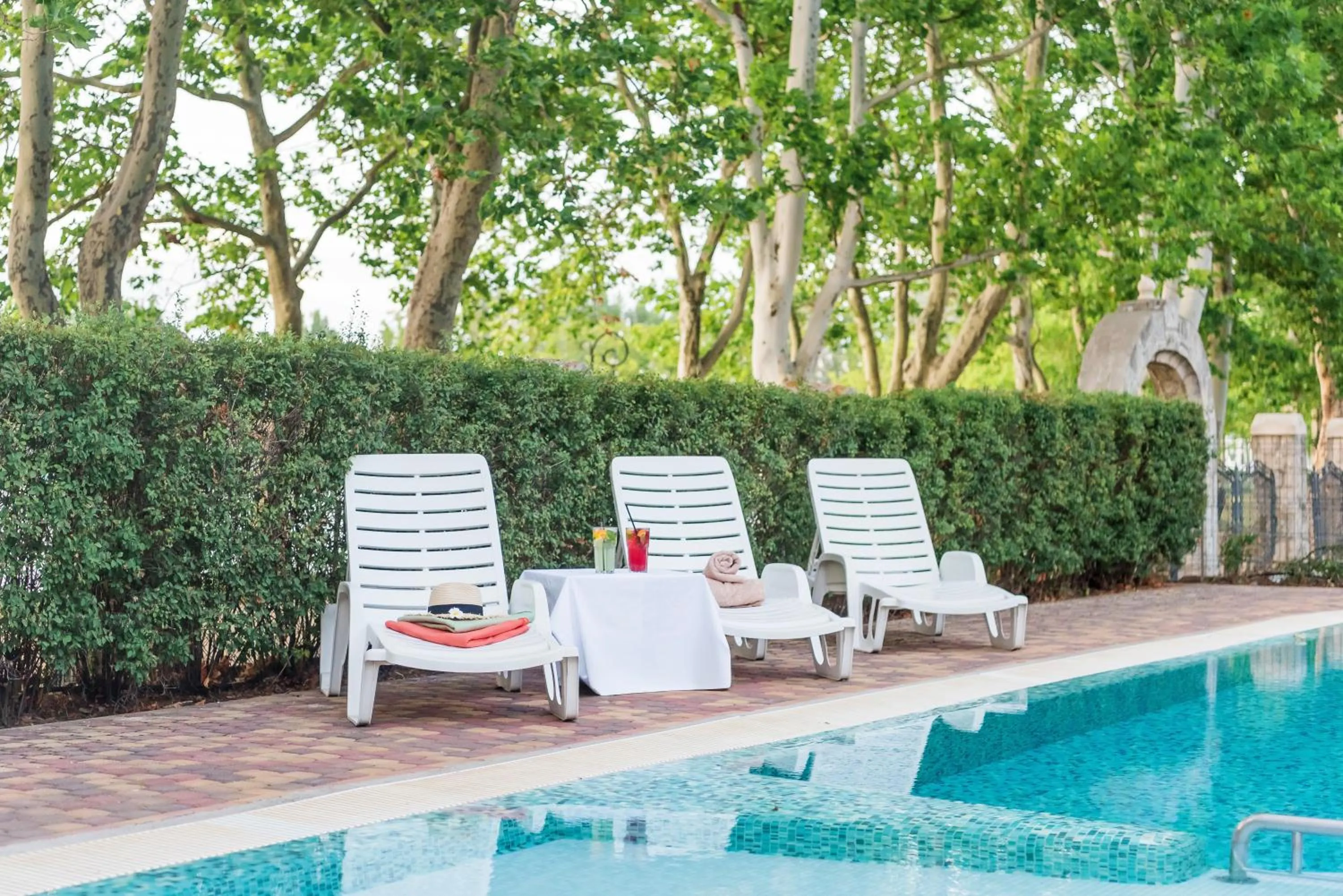 Swimming pool in Hotel Anna Villa