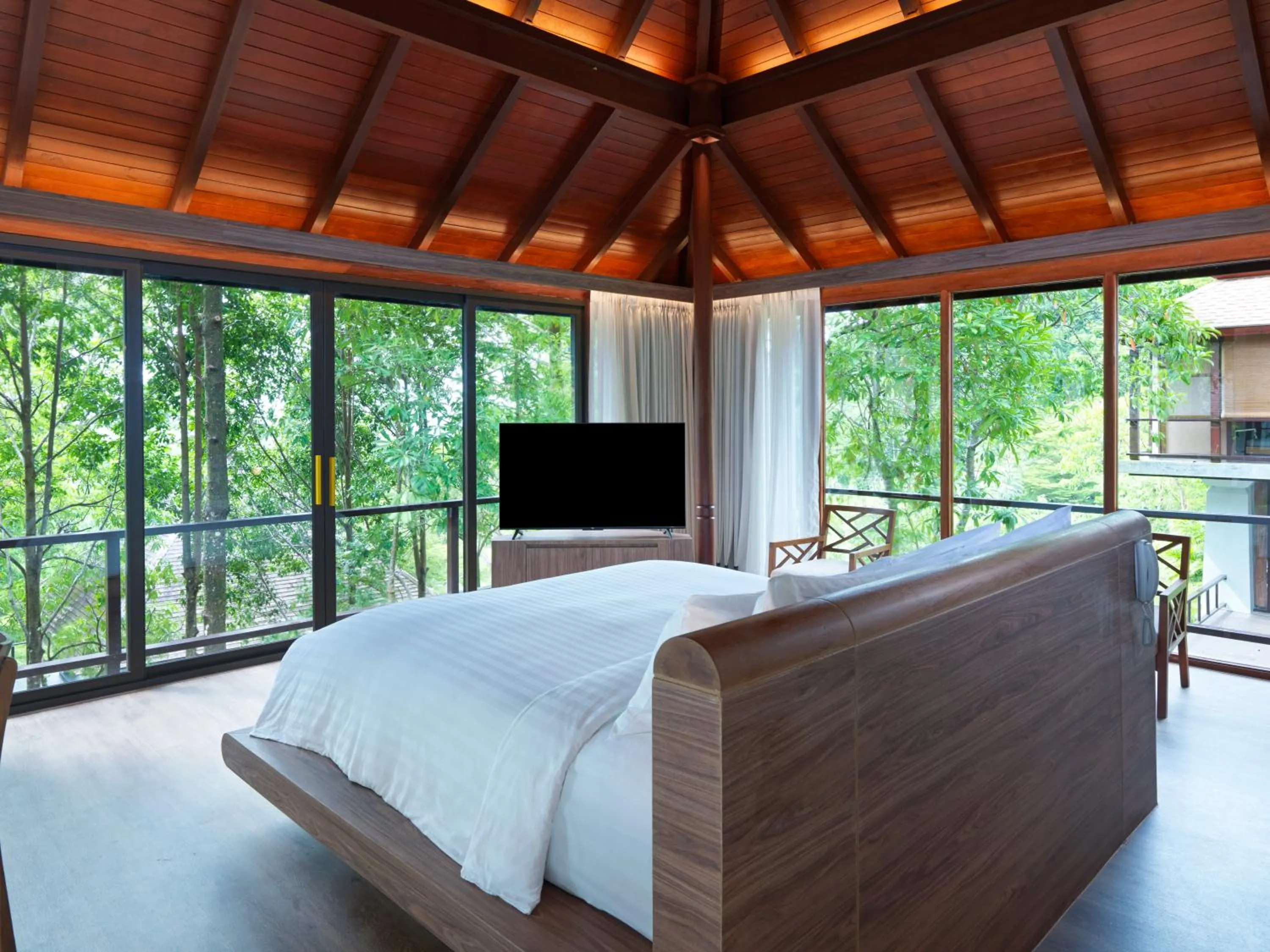 Bed in Villa Zolitude Resort & Spa - SHA Extra Plus