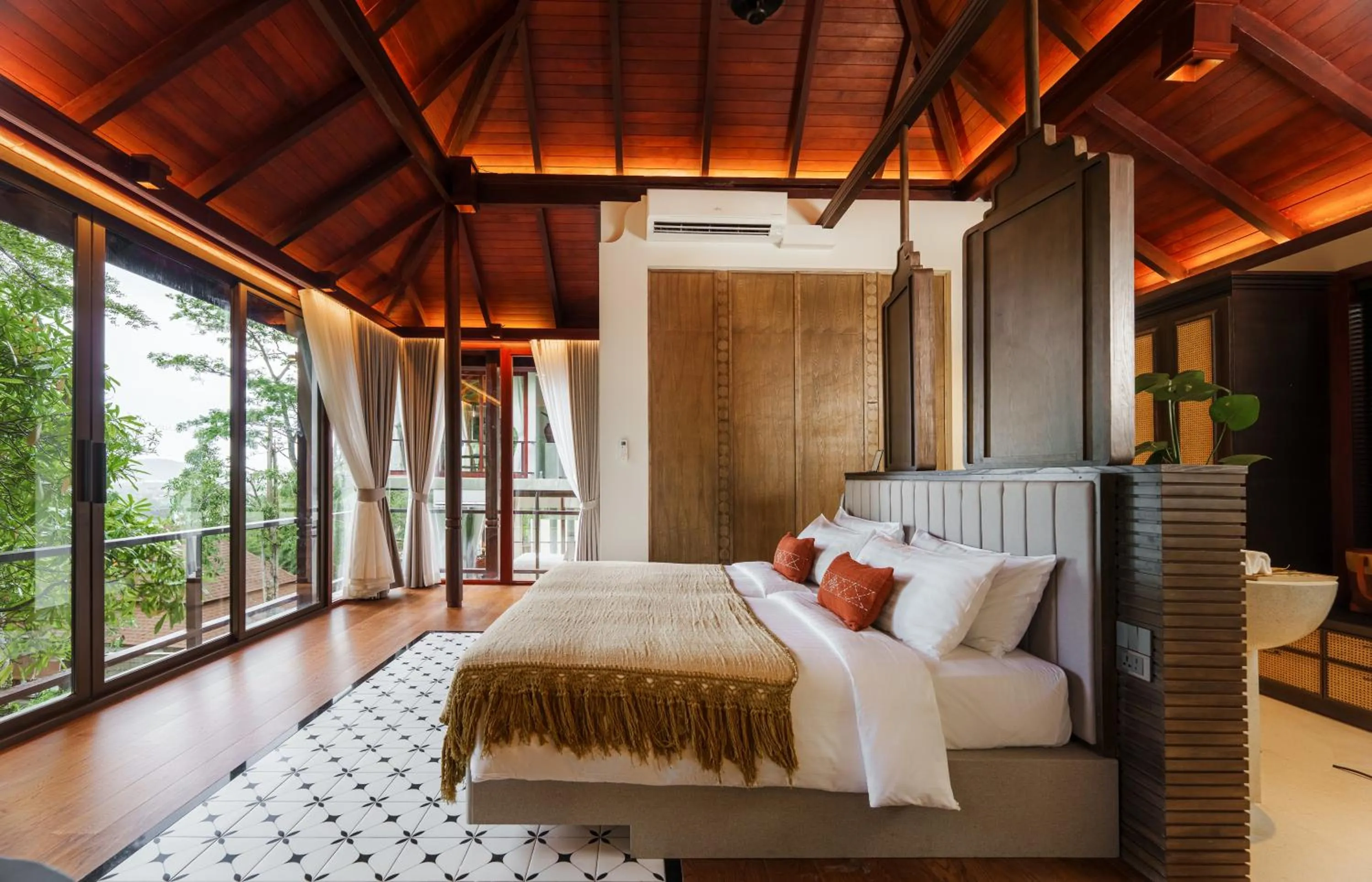 Bed in Villa Zolitude Resort & Spa - SHA Extra Plus