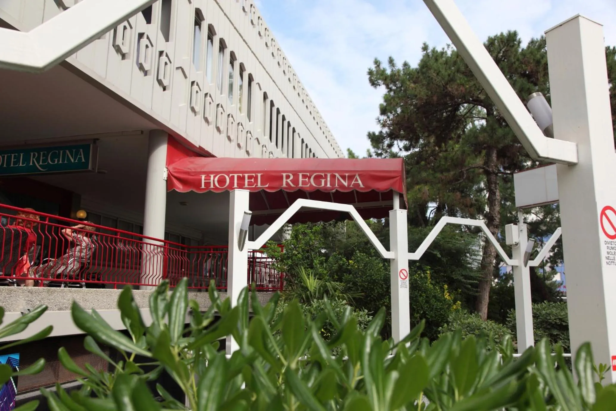 Facade/entrance in Hotel Regina