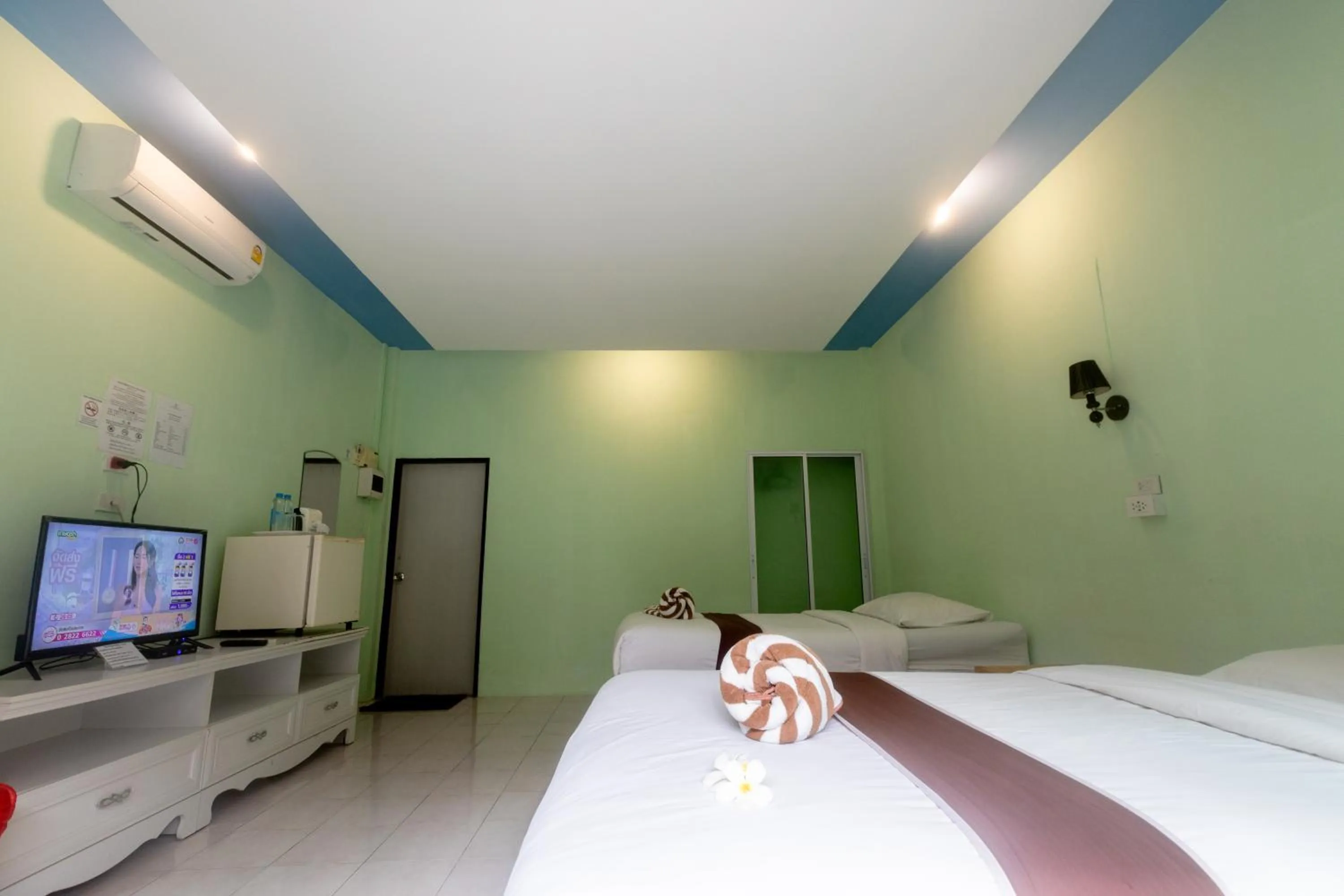 Photo of the whole room, Bed in Best House Resort