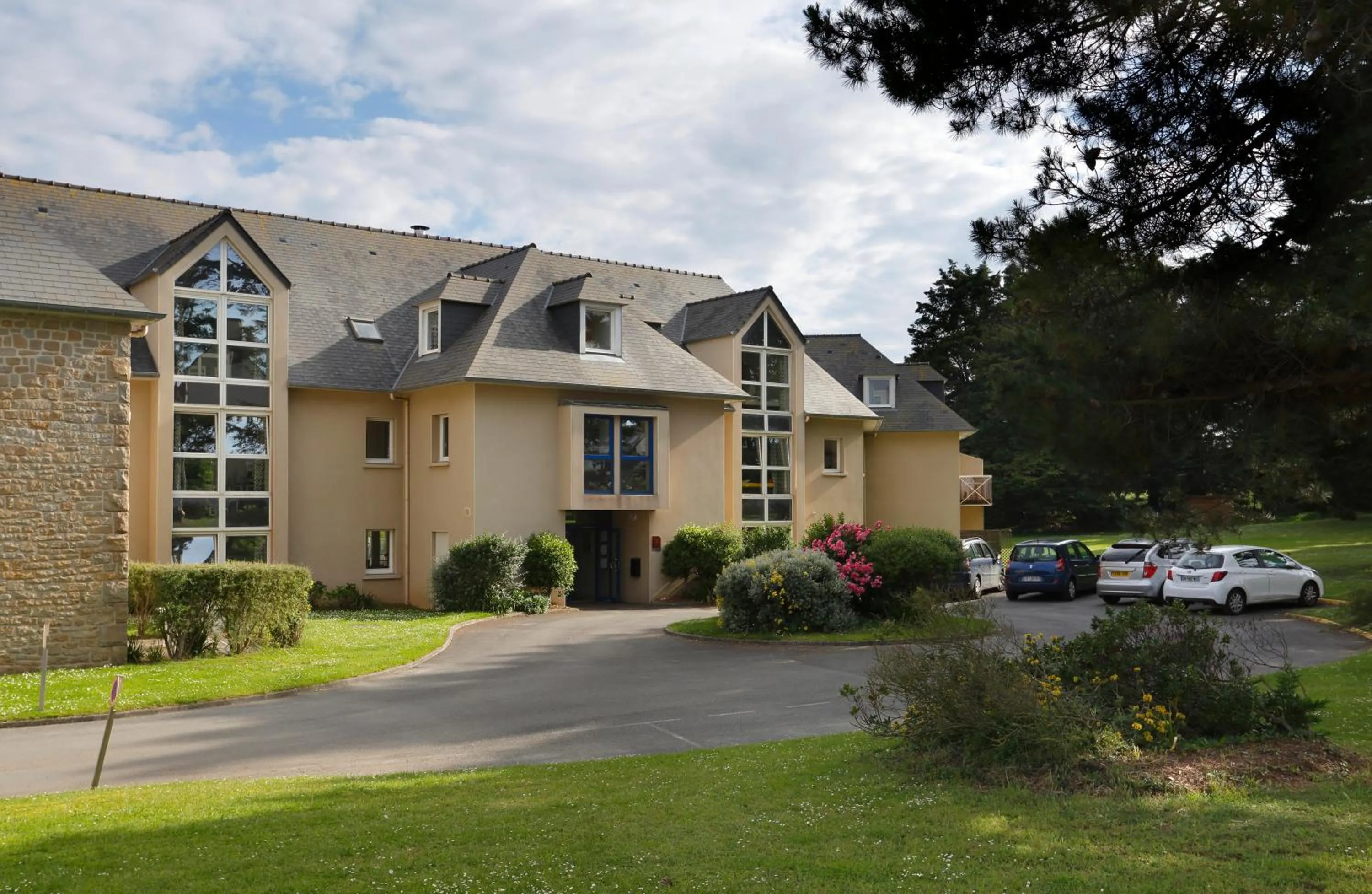 Facade/entrance in Résidence Goélia Kermaël