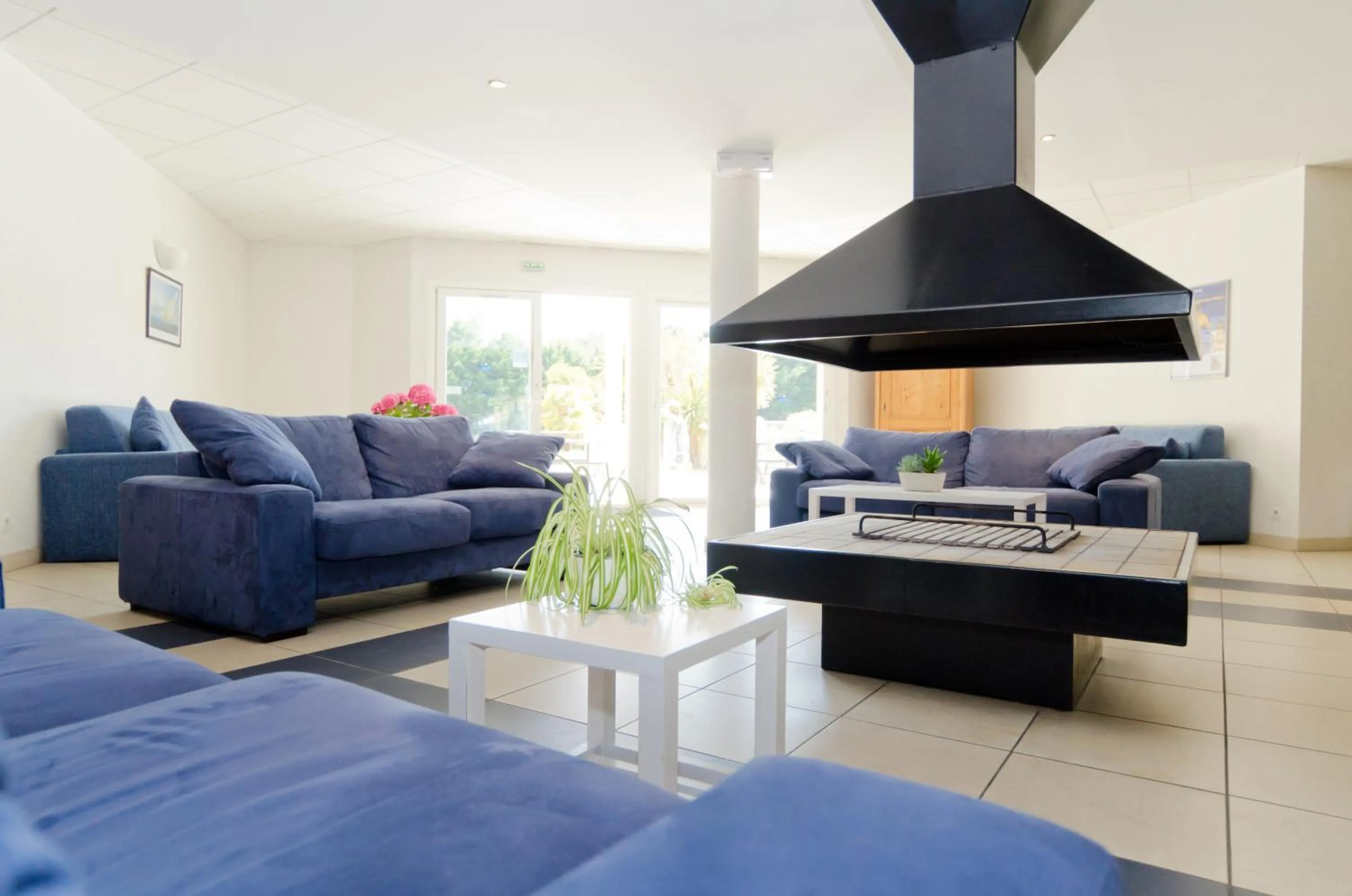 Communal lounge/ TV room in Résidence Goélia Kermaël