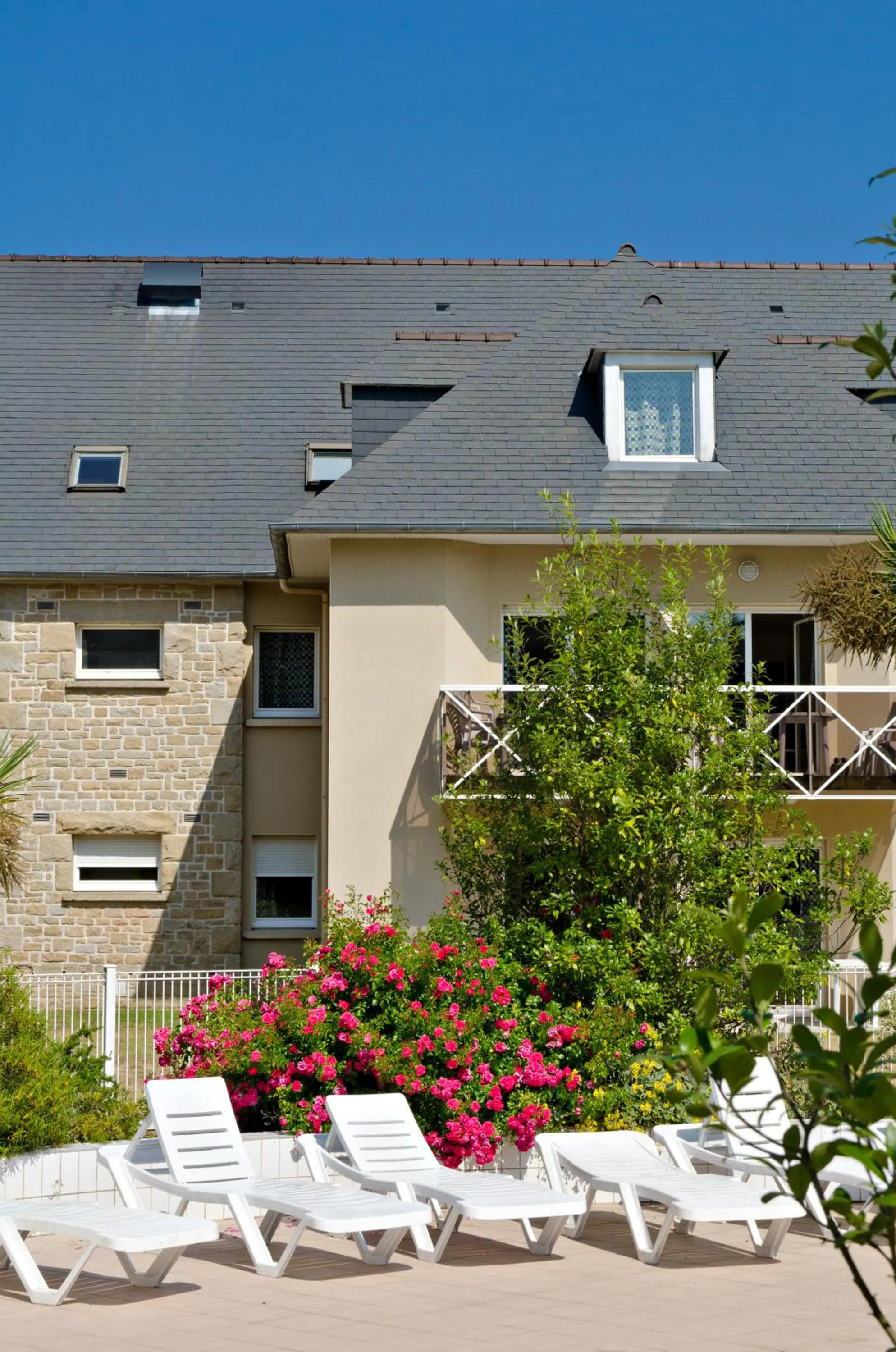 Facade/entrance in Résidence Goélia Kermaël