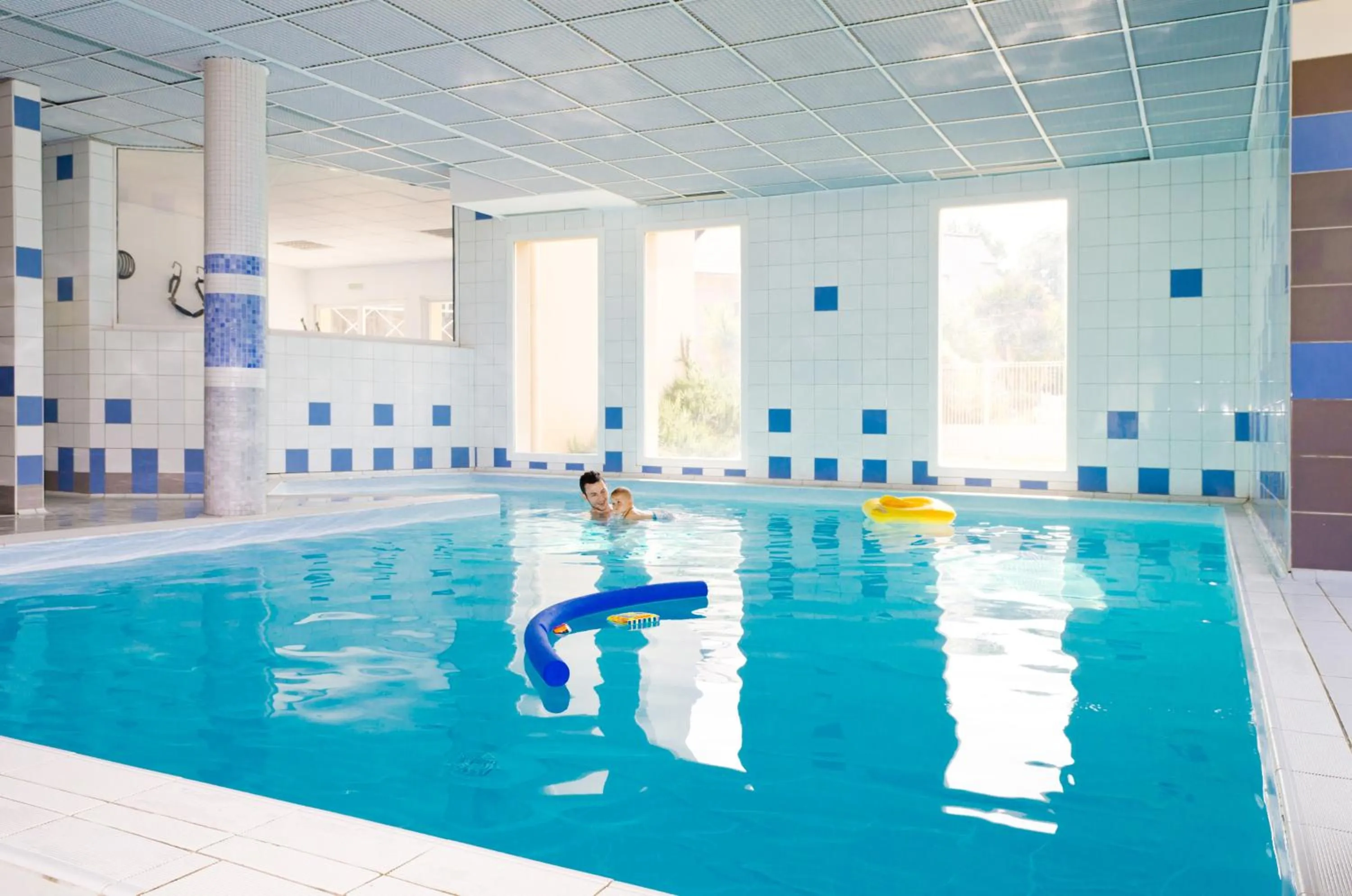 Swimming pool in Résidence Goélia Kermaël