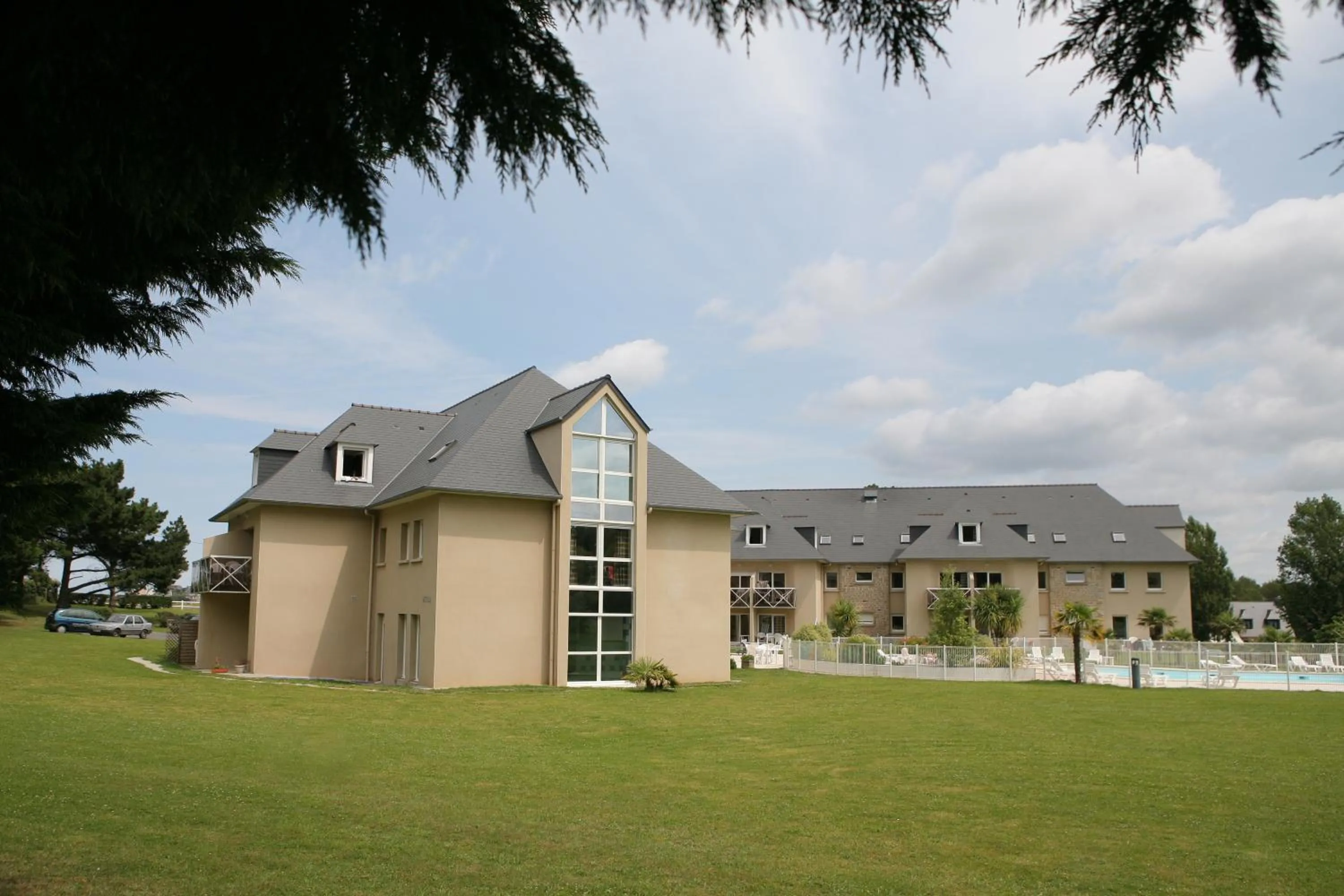 Facade/entrance in Résidence Goélia Kermaël