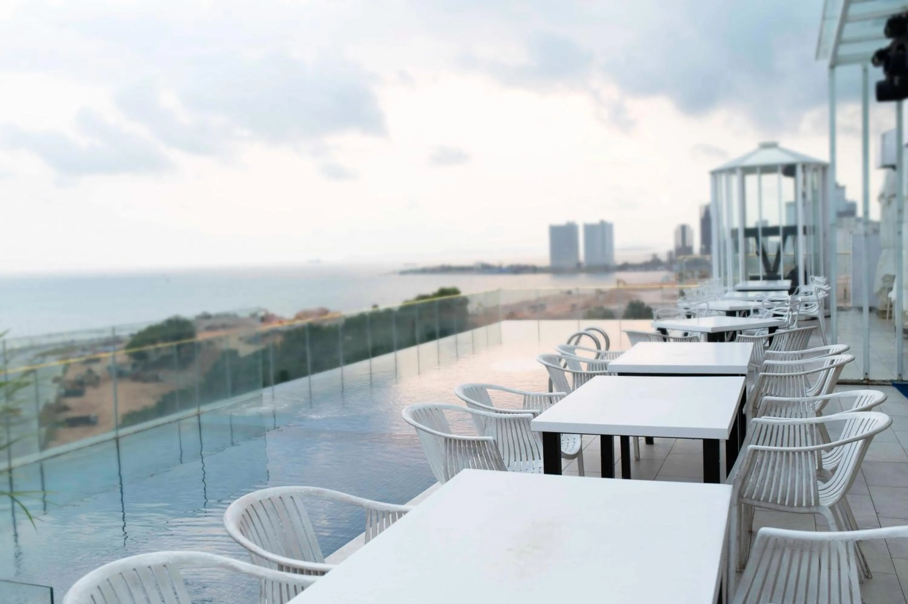 Lounge or bar in La Vogue Boutique Hotel & Casino