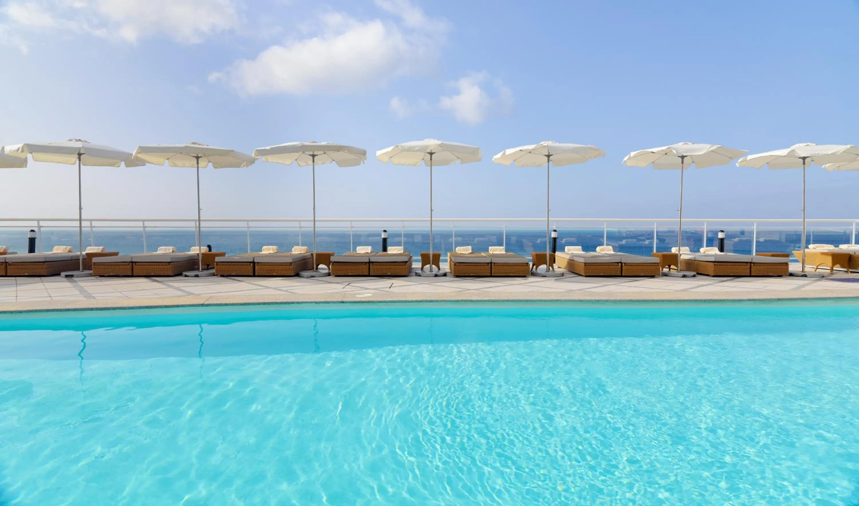 Day in XQ El Palacete