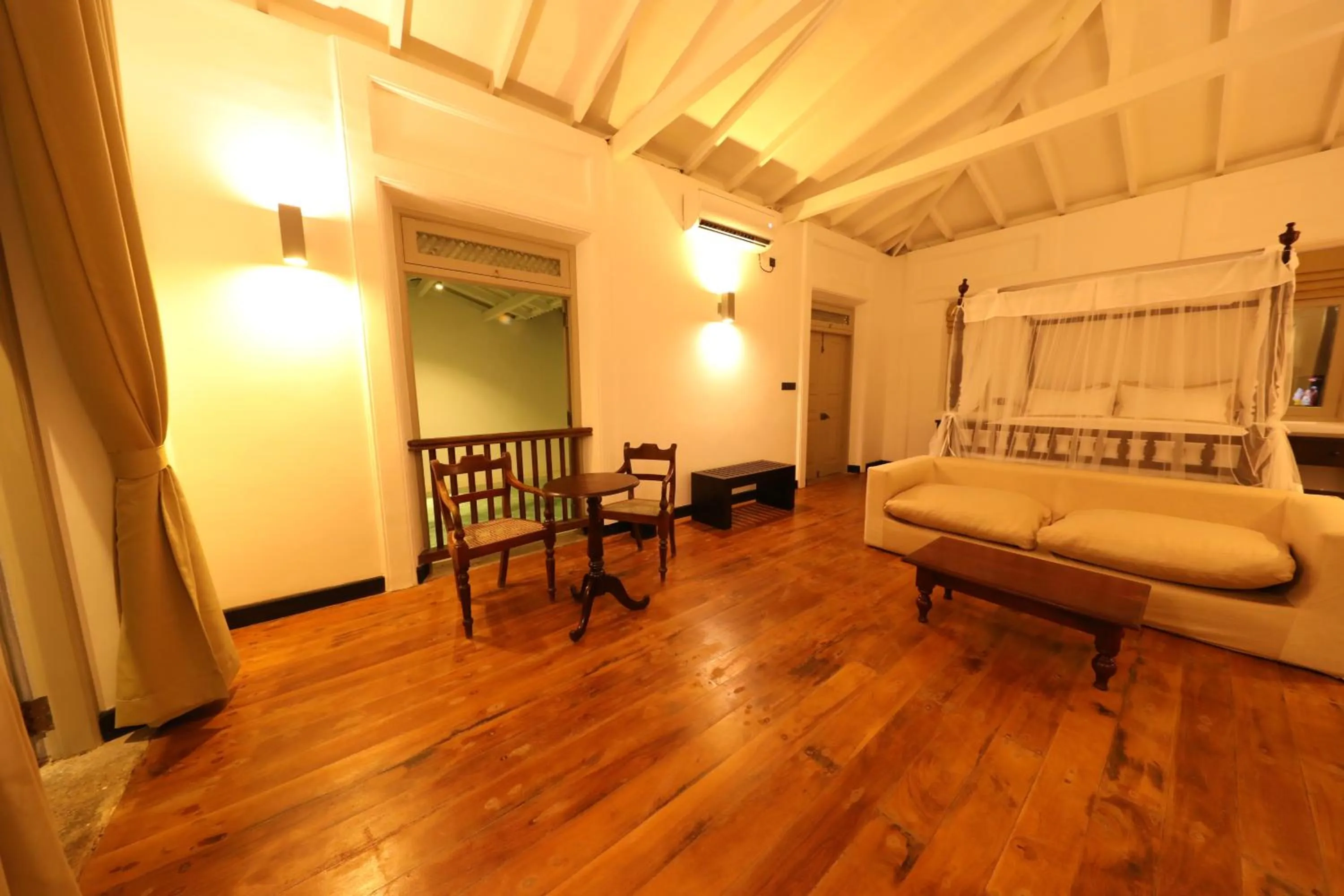 Bedroom, Bed in Era Beach