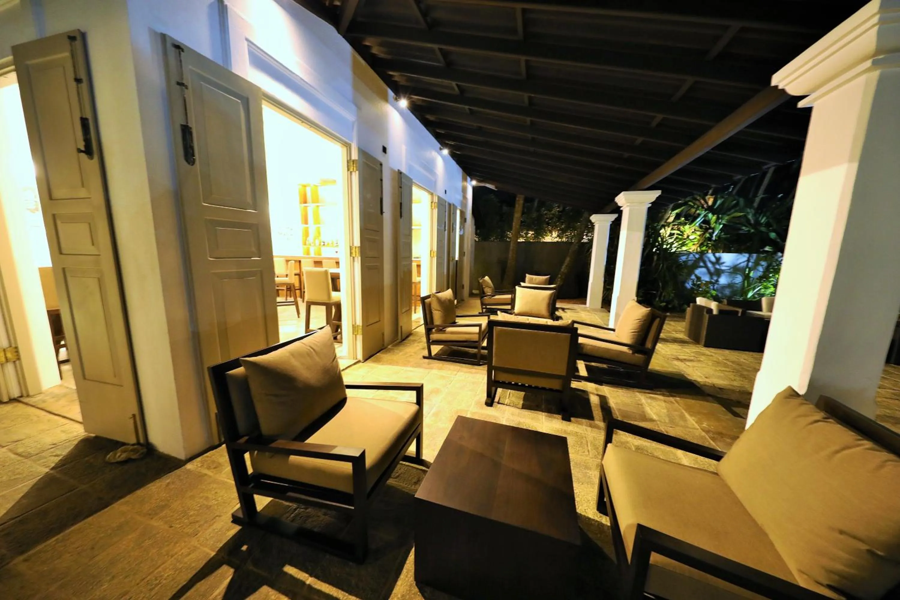 Lounge or bar in Era Beach