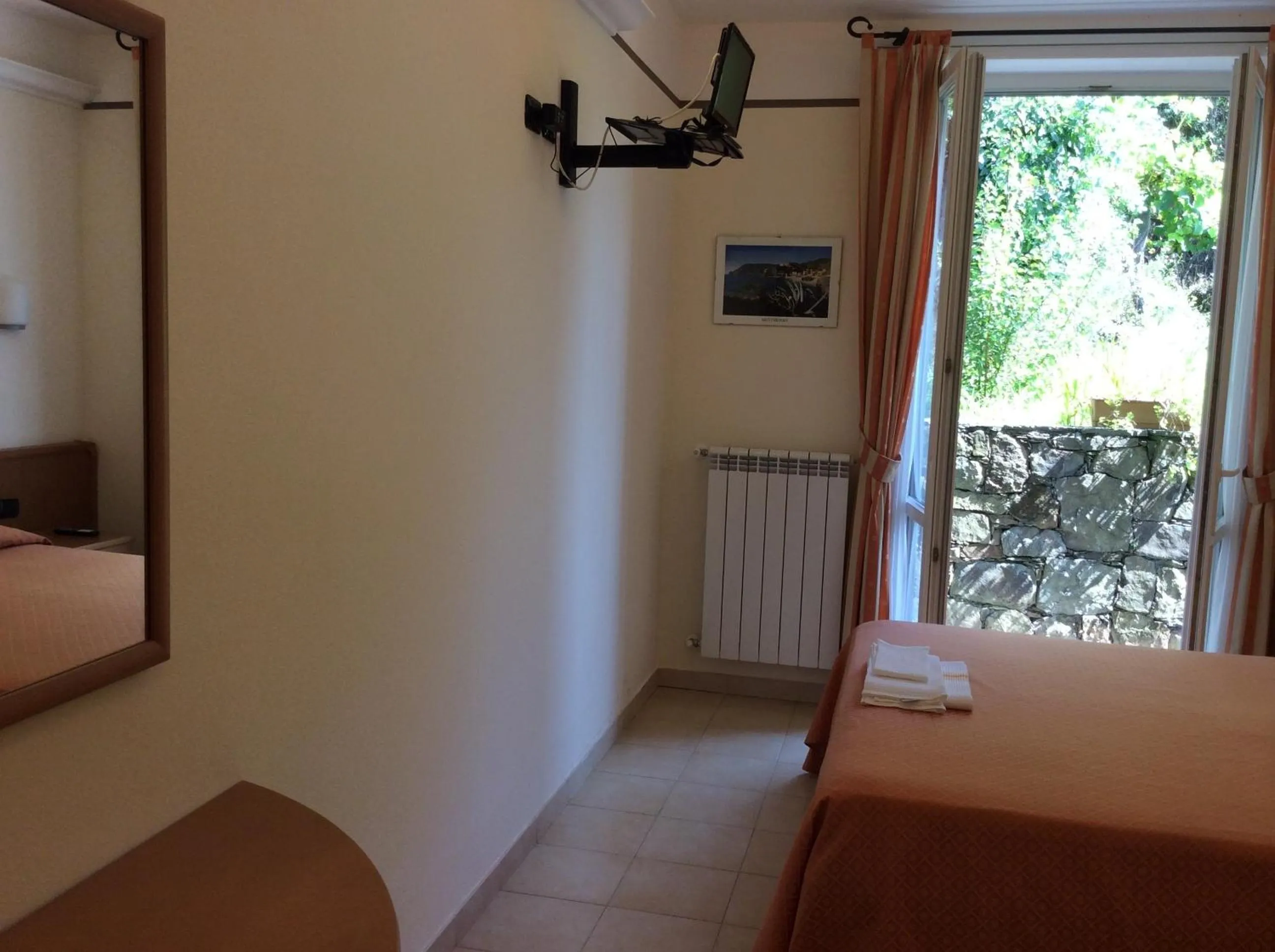 Photo of the whole room, Bed in Hotel Il Saraceno