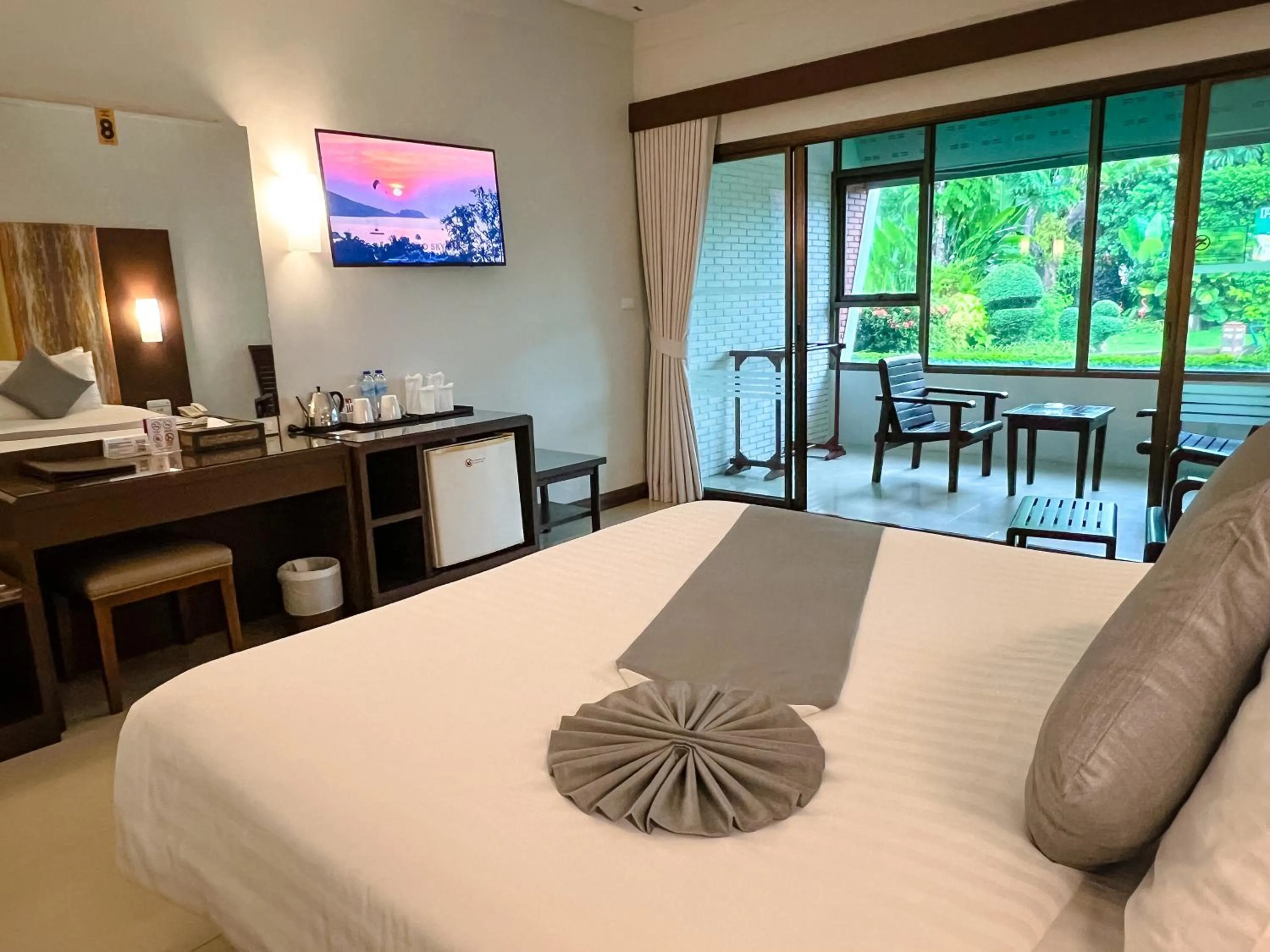 Bed in Patong Resort Hotel - SHA Extra Plus