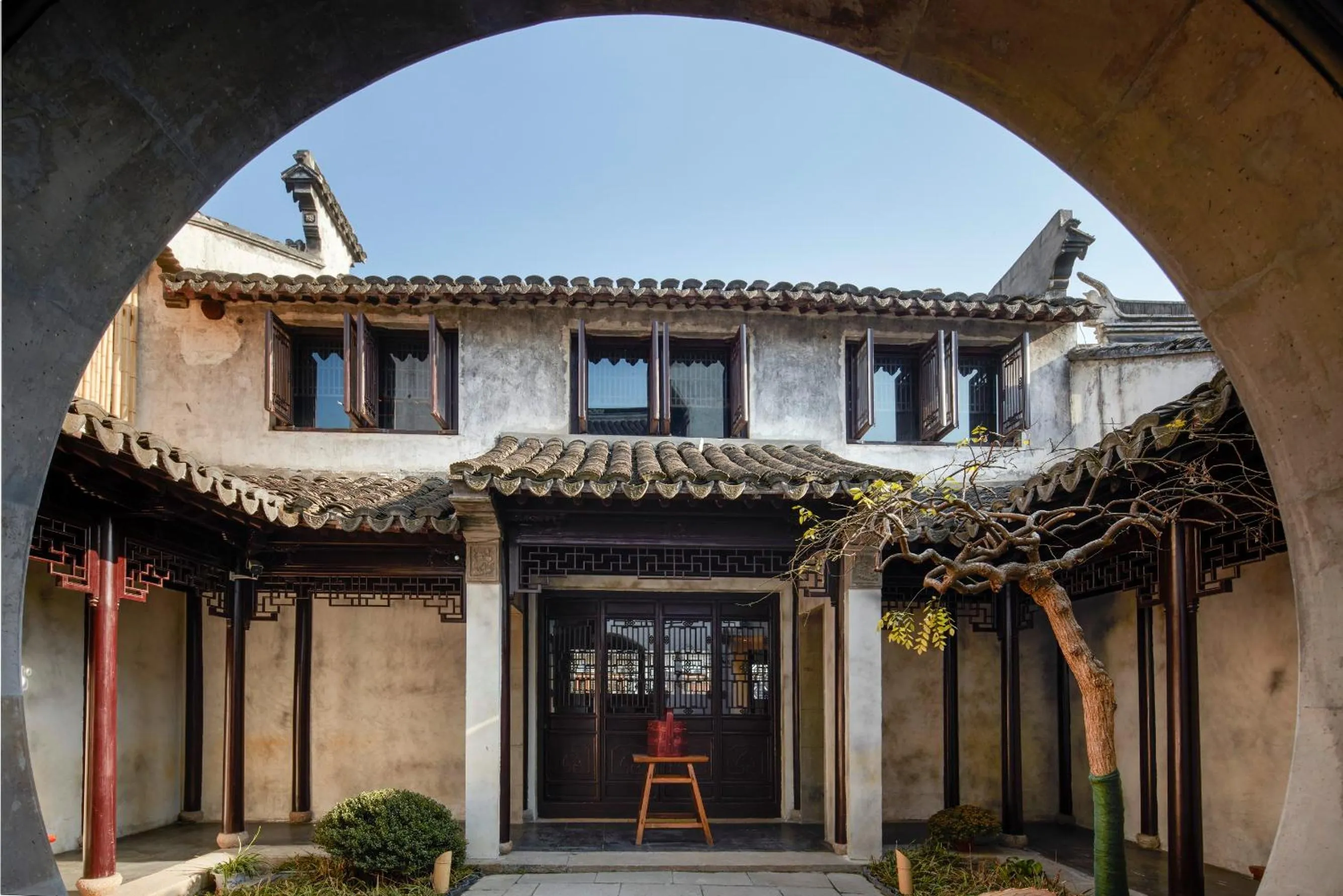 Property building in Uin Oriental Hotel