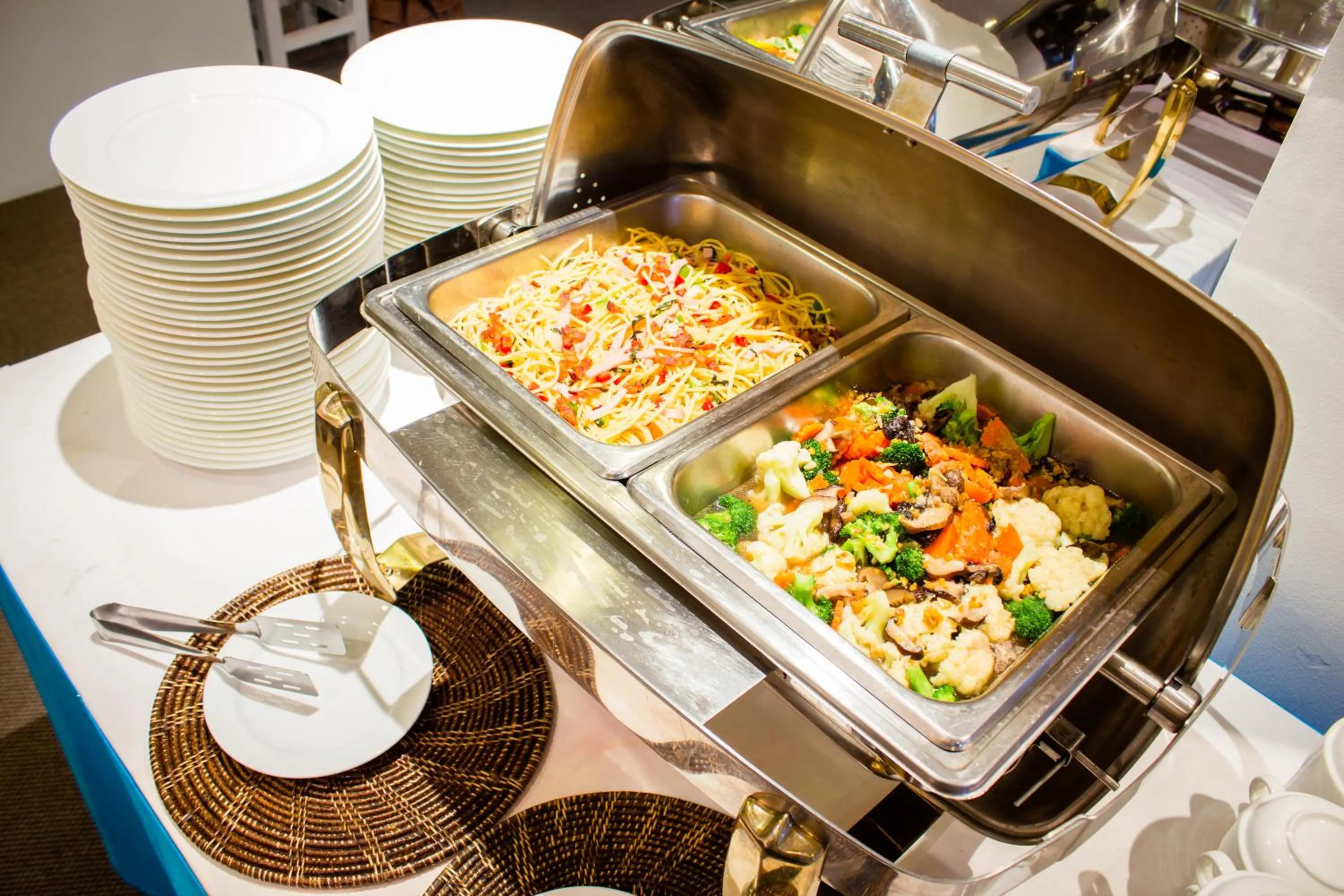 Restaurant/places to eat in I Residence Hotel Sathorn