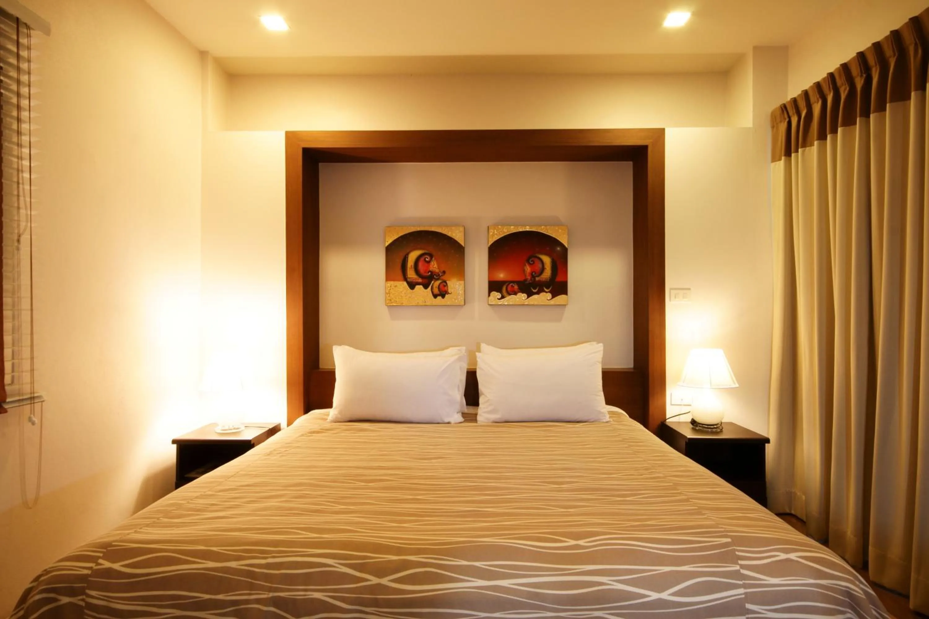 Bed in I Residence Hotel Sathorn