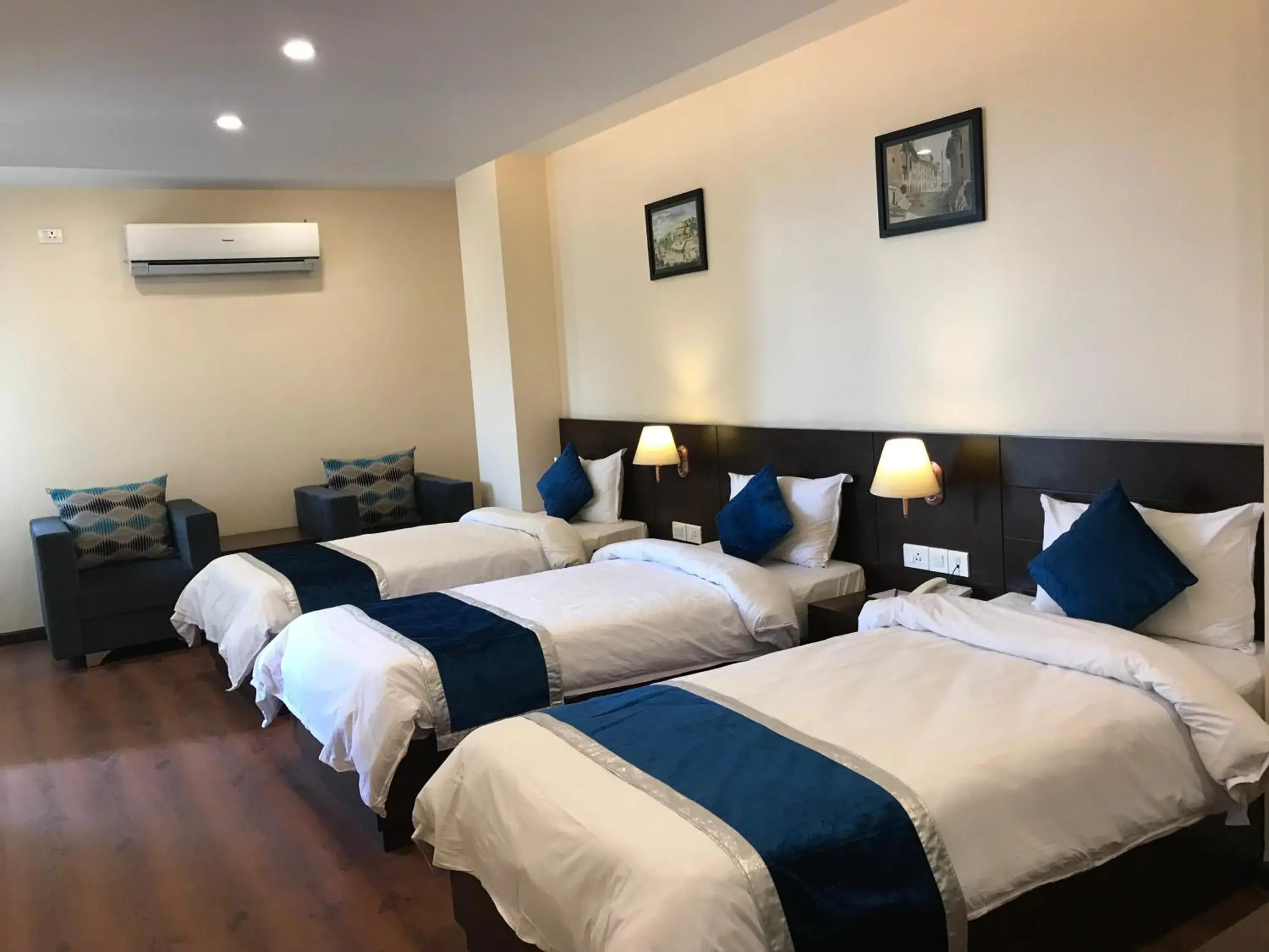 Deluxe Triple Room in Kaveri Inn Deluxe Triple Room in Kaveri Inn