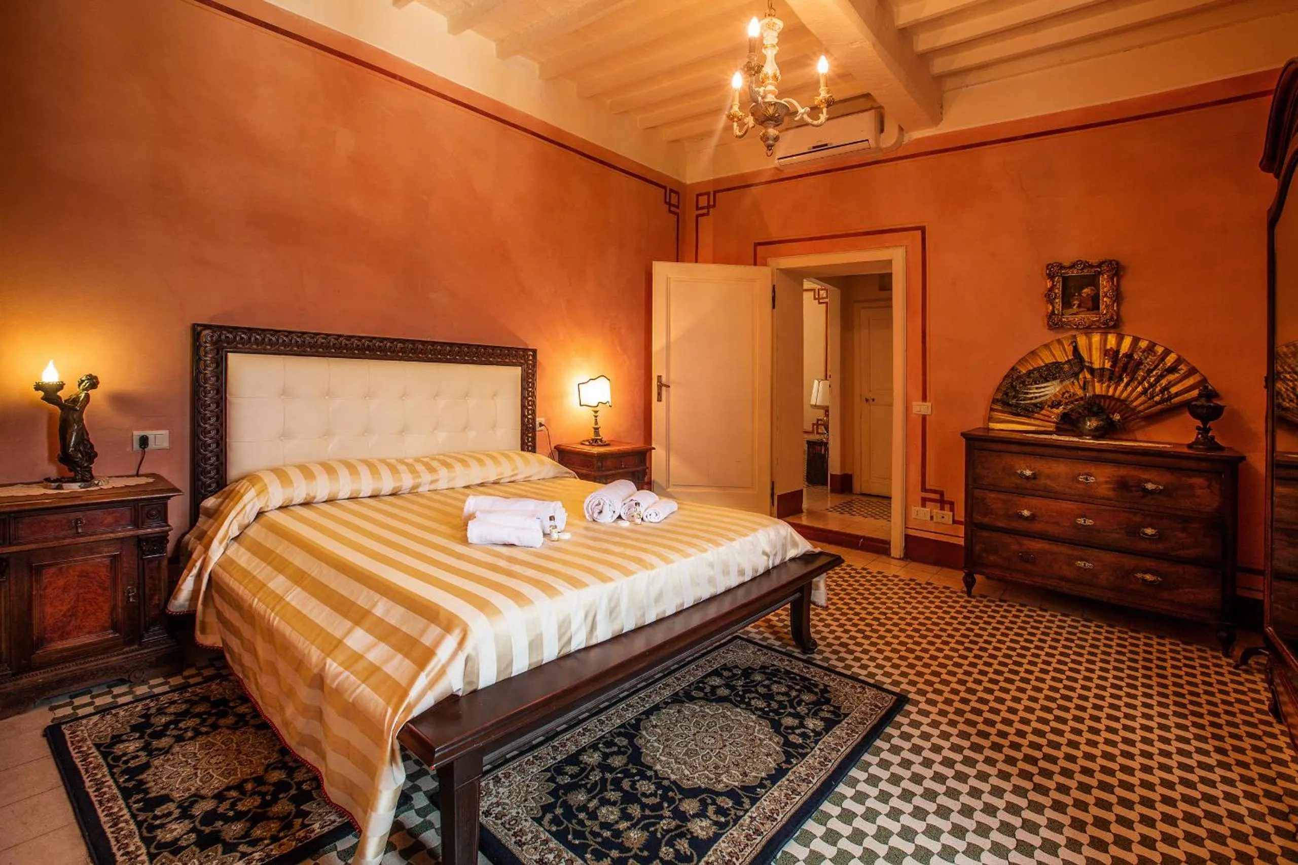 Bedroom, Bed in Palazzo Barbini Dimora Storica