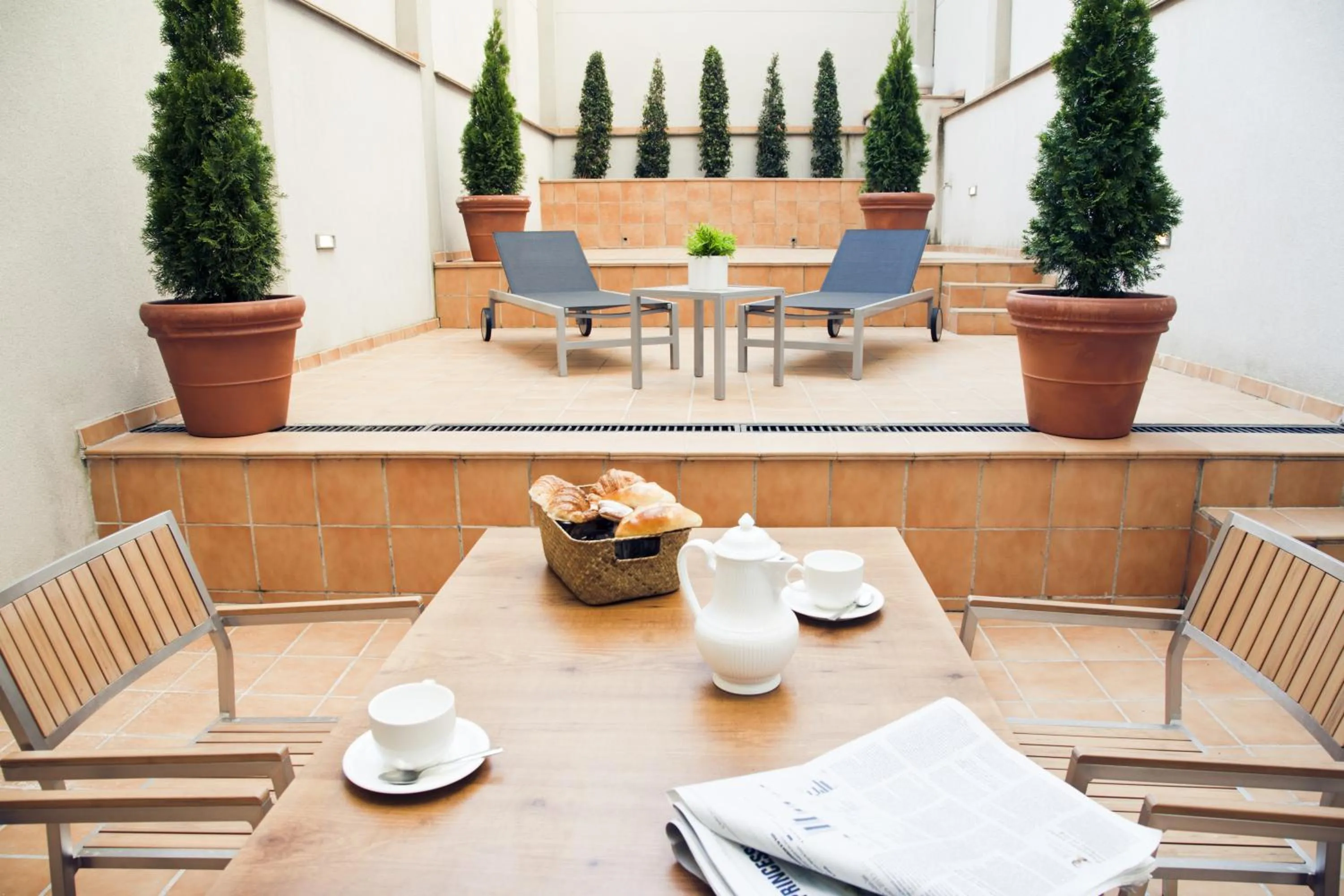 Patio in Up Suites BCN