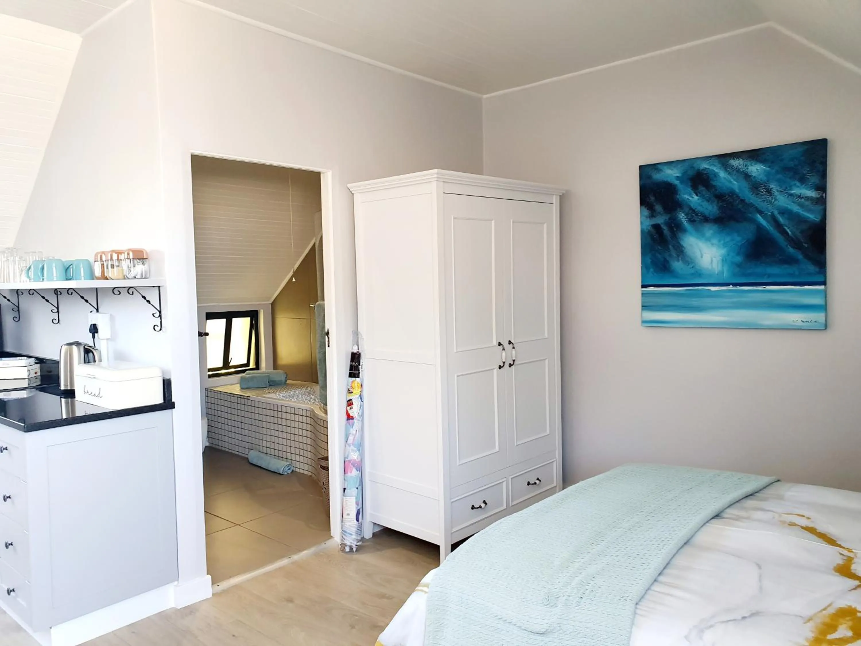 Photo of the whole room, Bed in Stoneridge farm