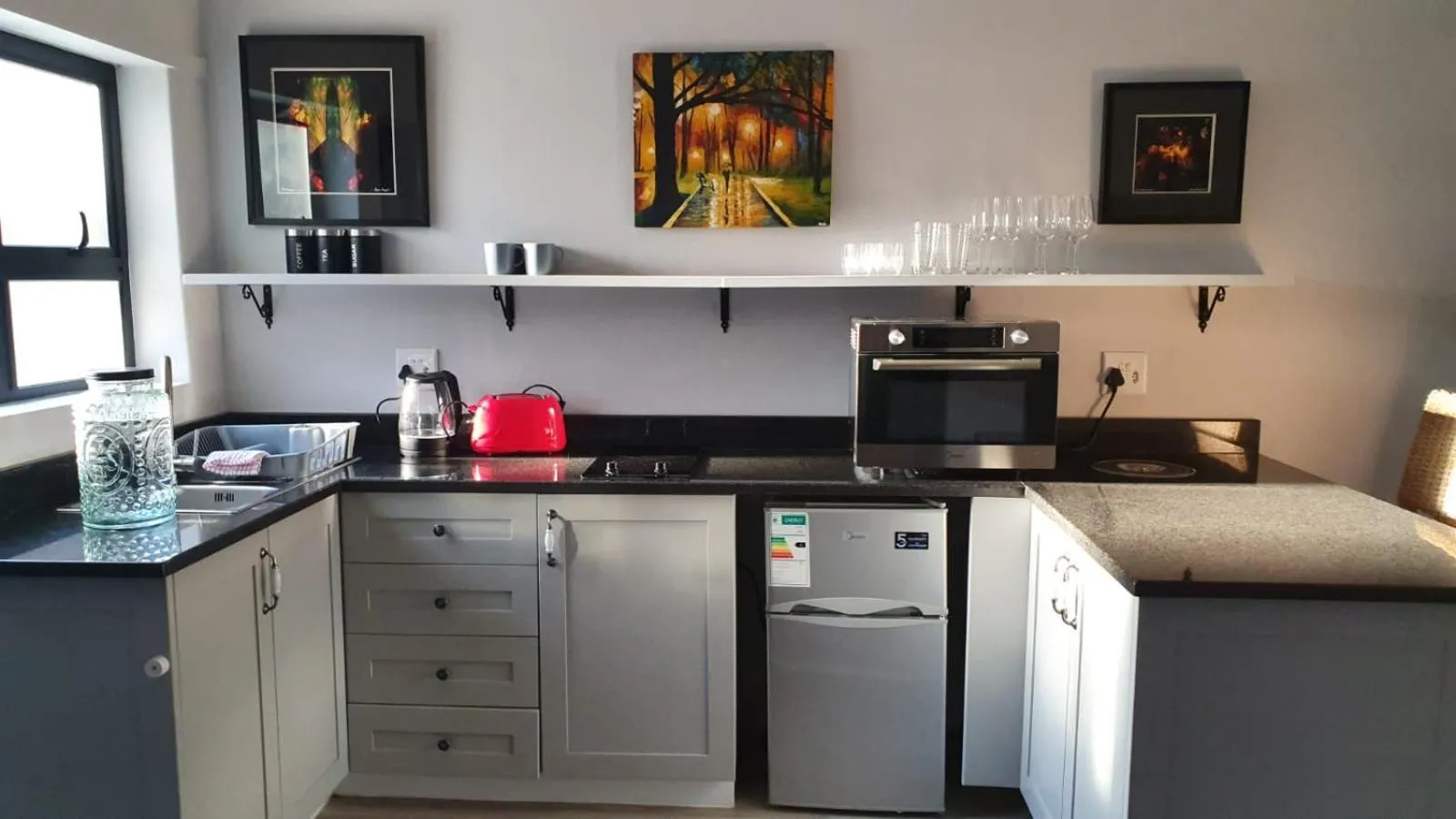 Coffee/tea facilities in Stoneridge farm