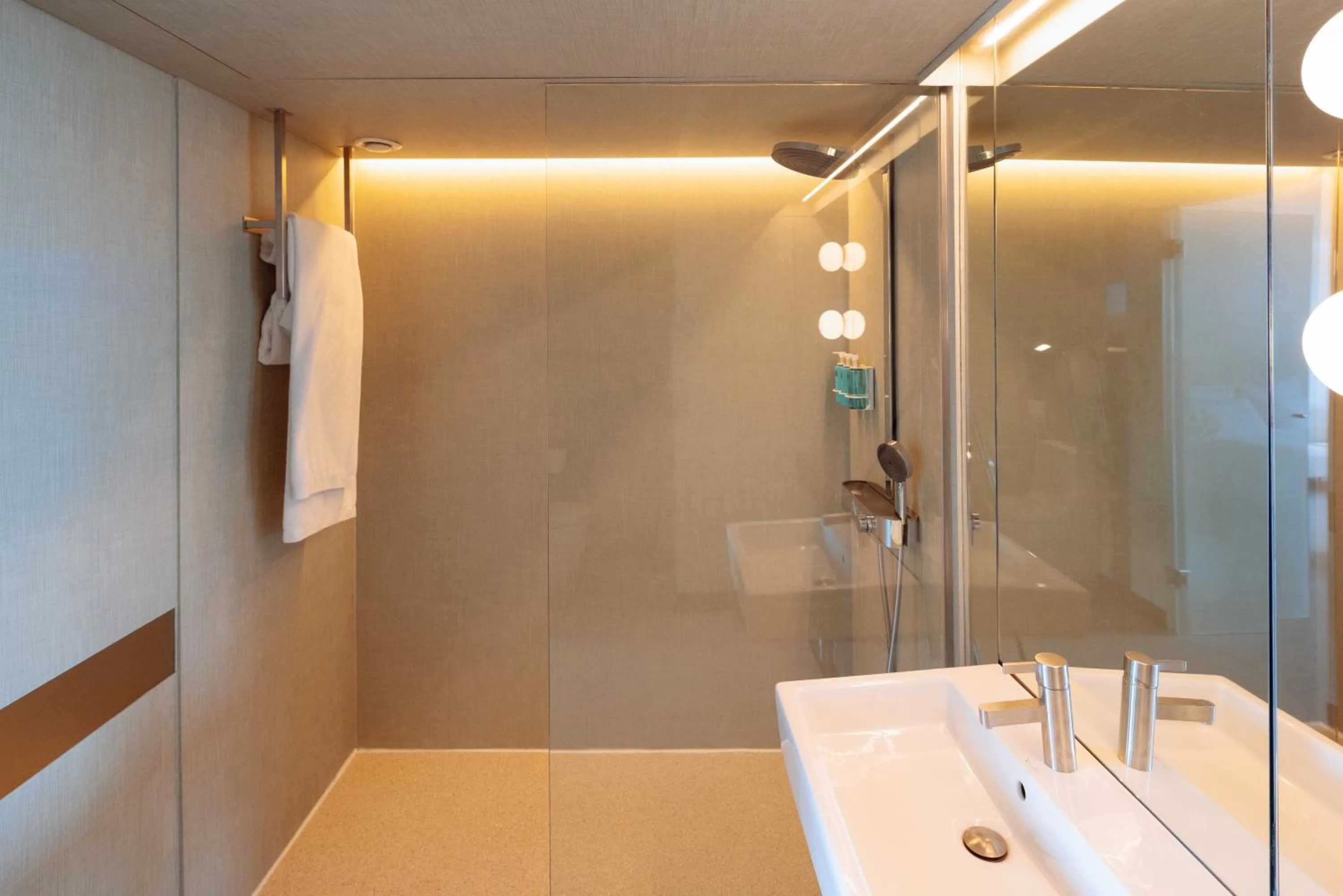 Bathroom in Hotel Arconte, Adults Only