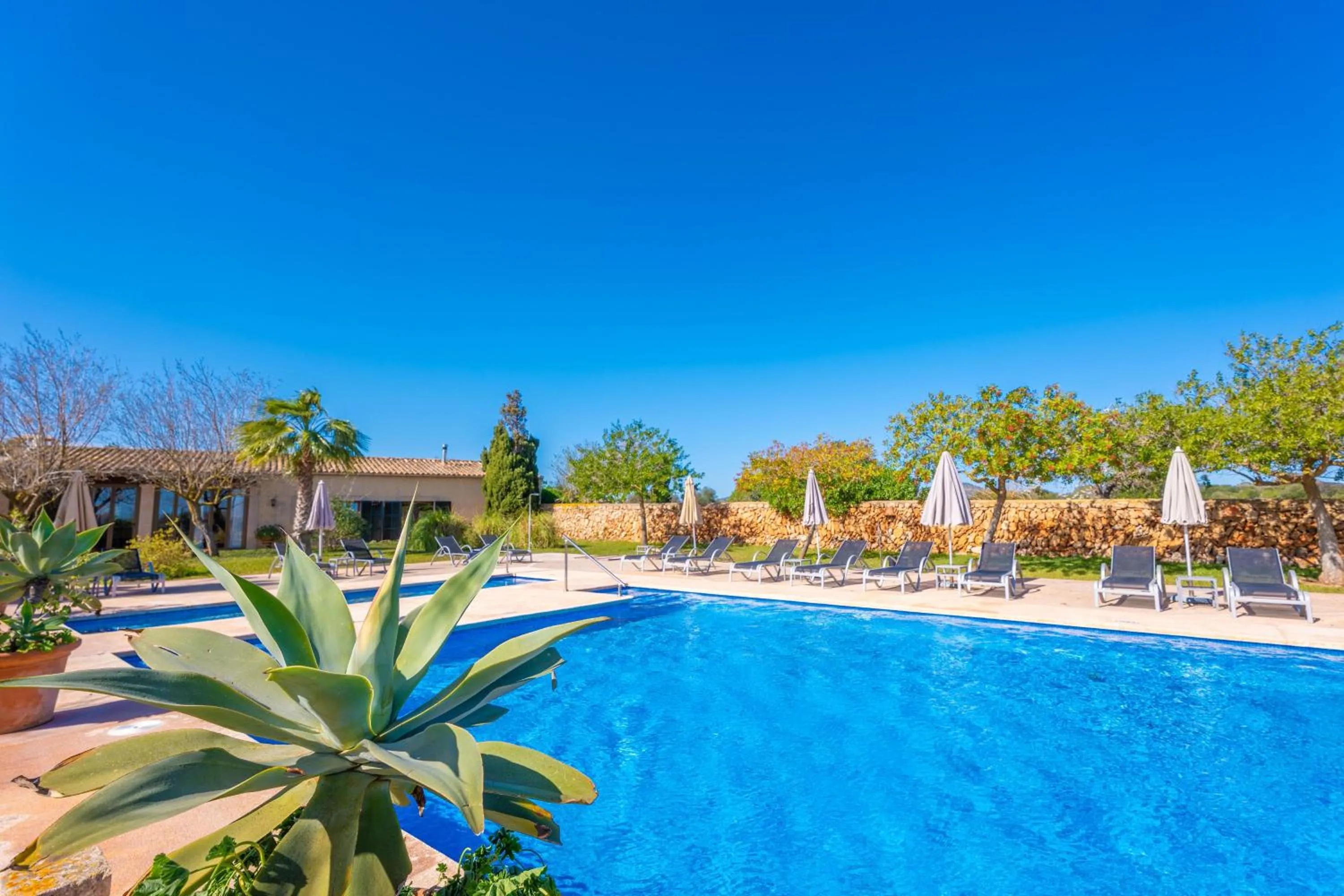 Swimming pool in Agroturismo Mondrago -Antic Na Martina-