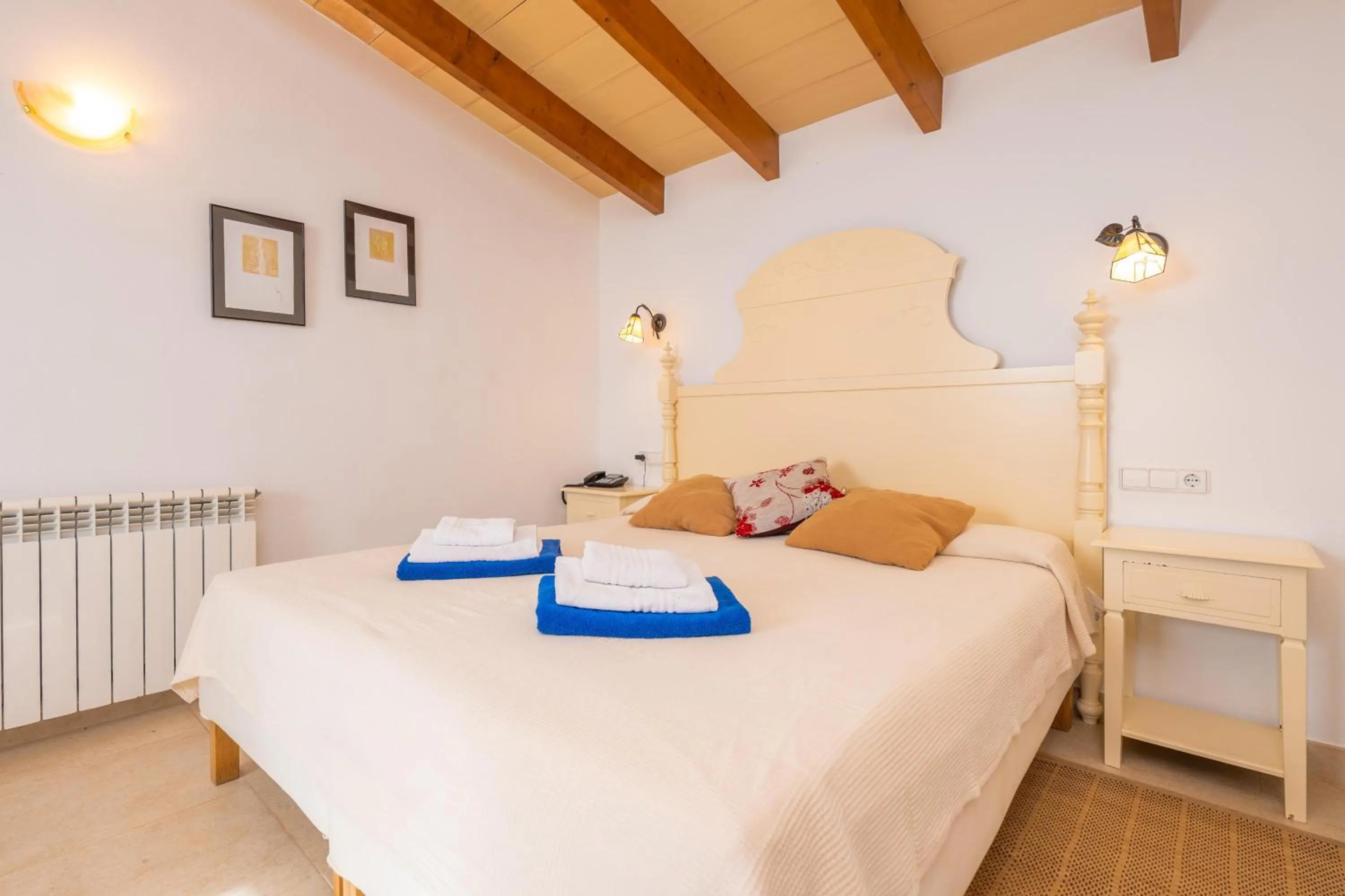 Bedroom, Bed in Agroturismo Mondrago -Antic Na Martina-
