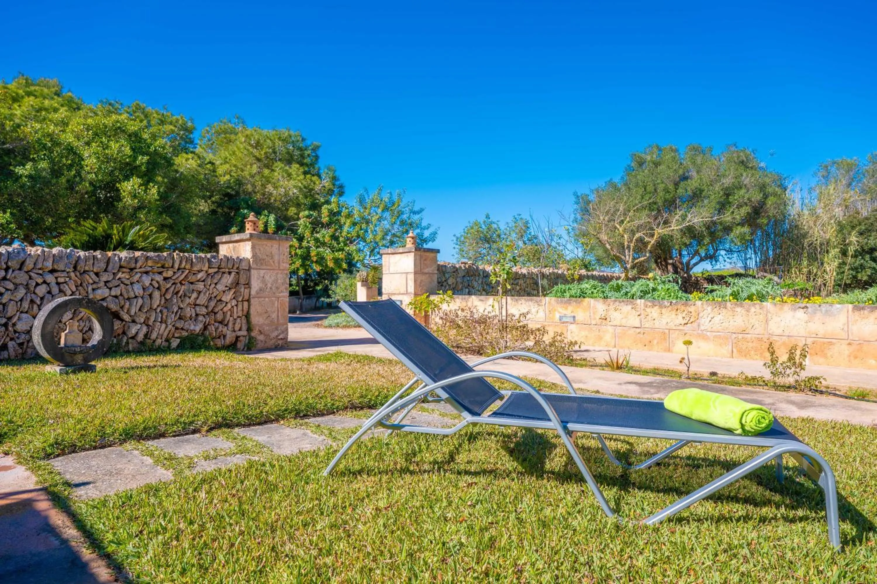 sunbed in Agroturismo Mondrago -Antic Na Martina-