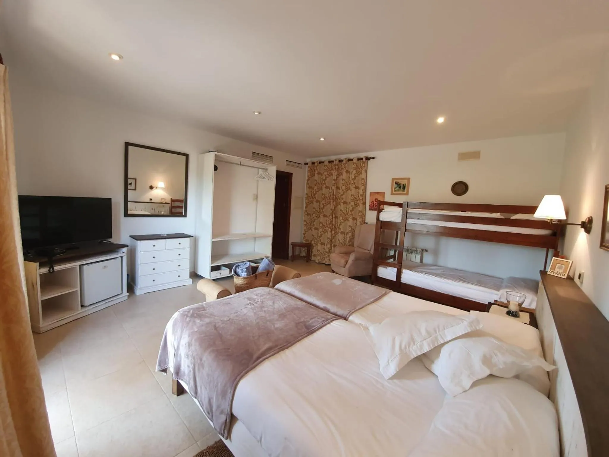 Property building, Bed in Agroturisme Na Martina