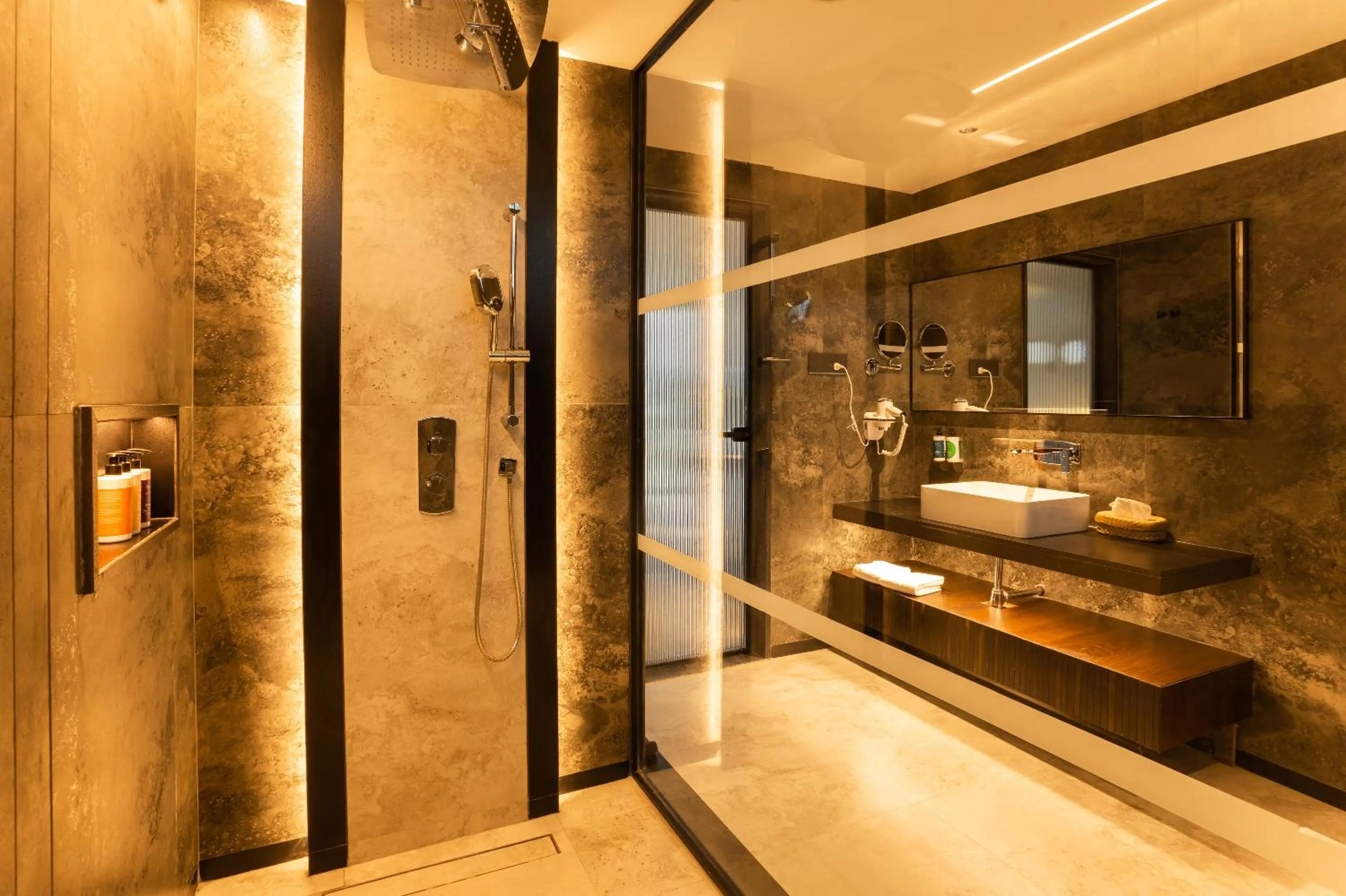 Bathroom in Beyond by Sula