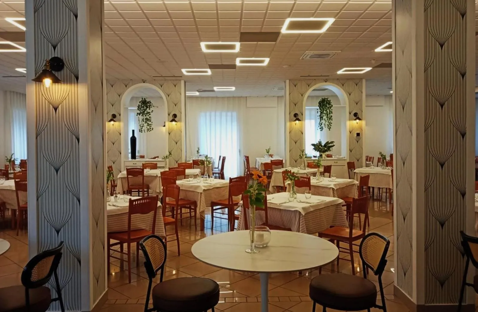 Restaurant/places to eat in Hotel Colonne