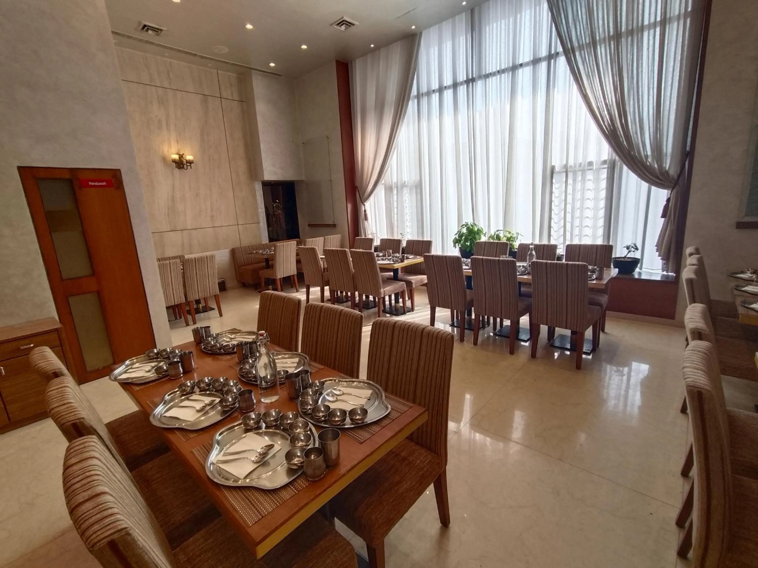 Restaurant/places to eat in Spree Hotel Rajkot