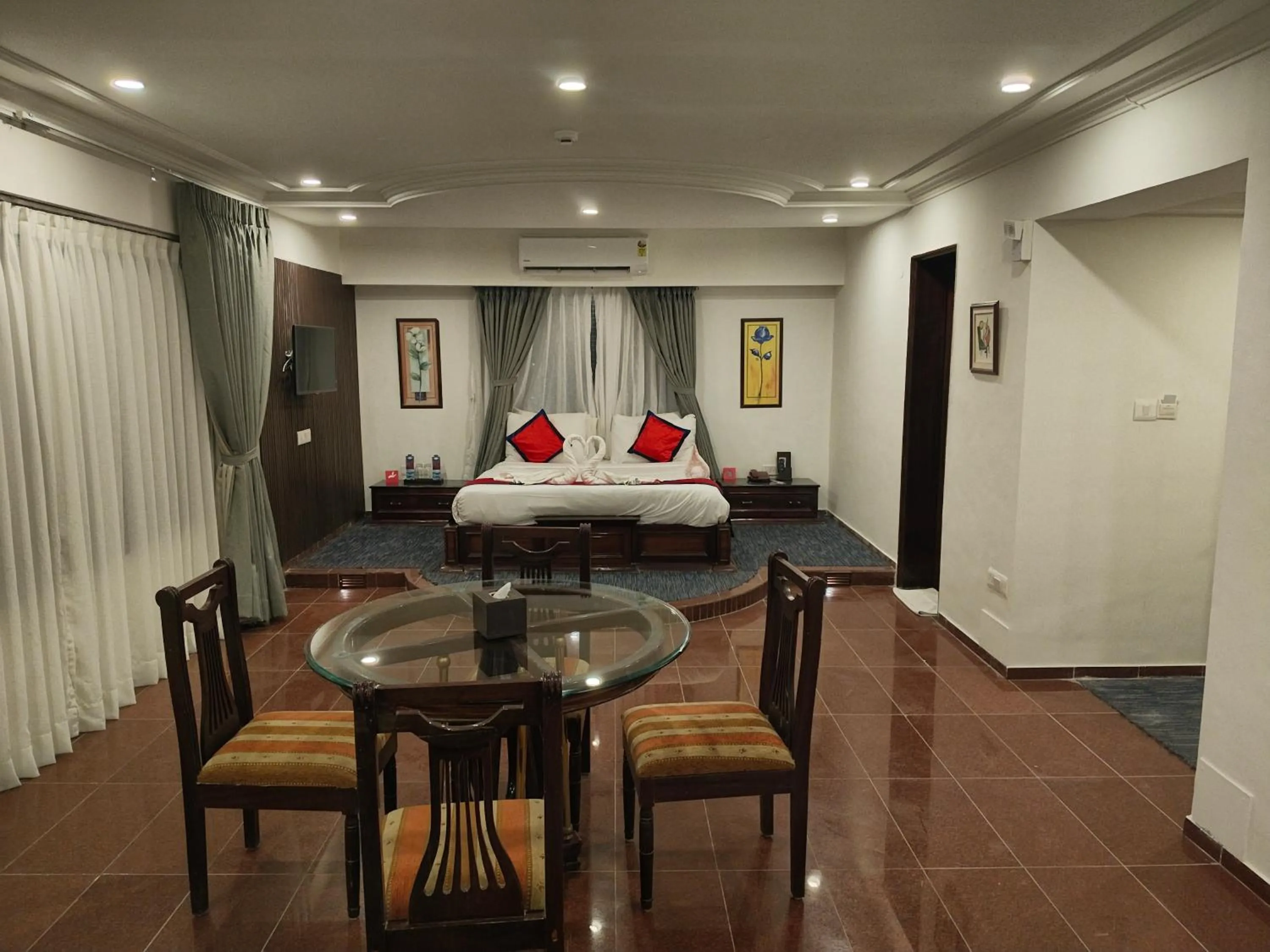 Bed in Spree Hotel Rajkot