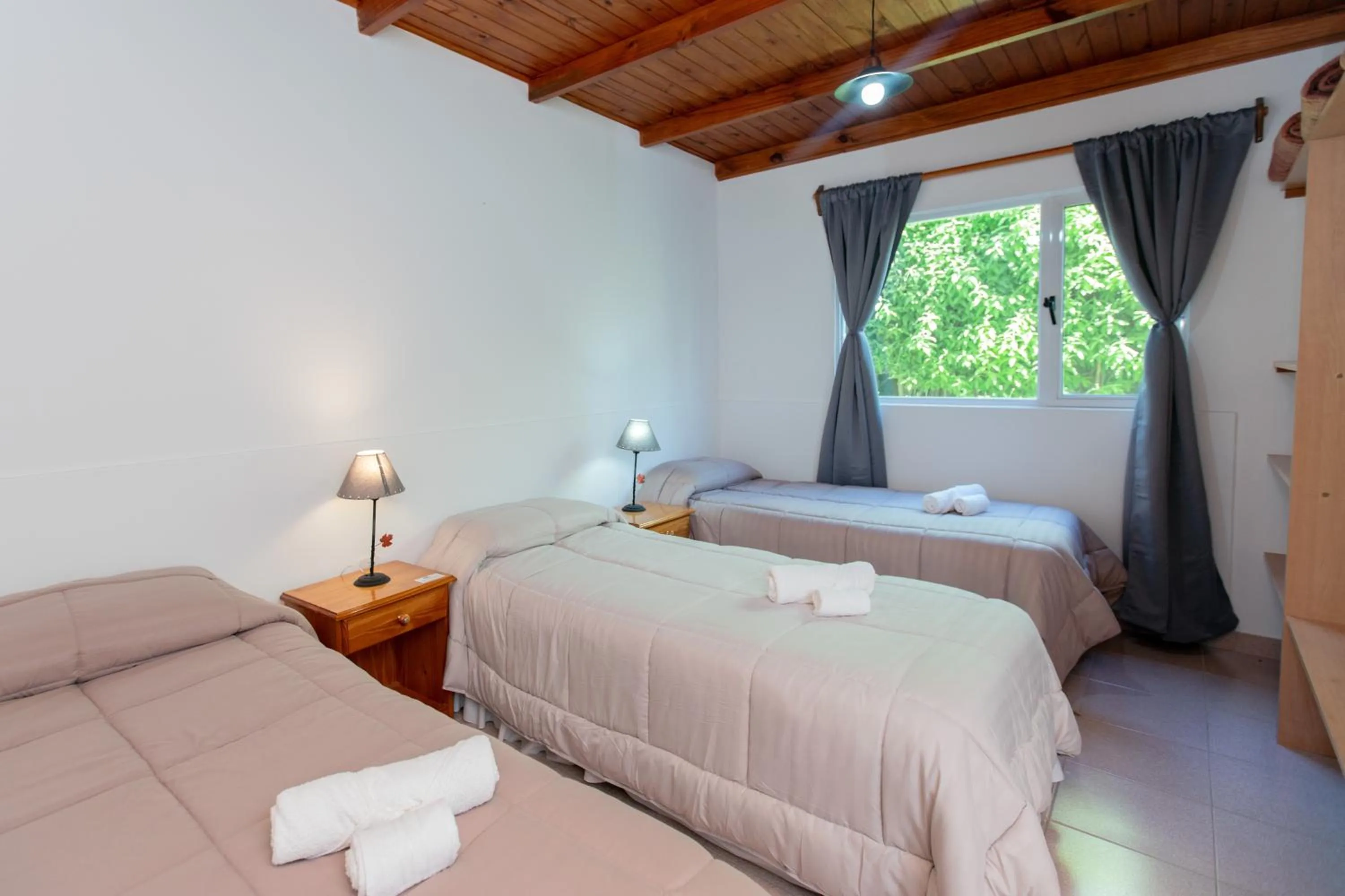 Bedroom, Bed in Los Fresnos