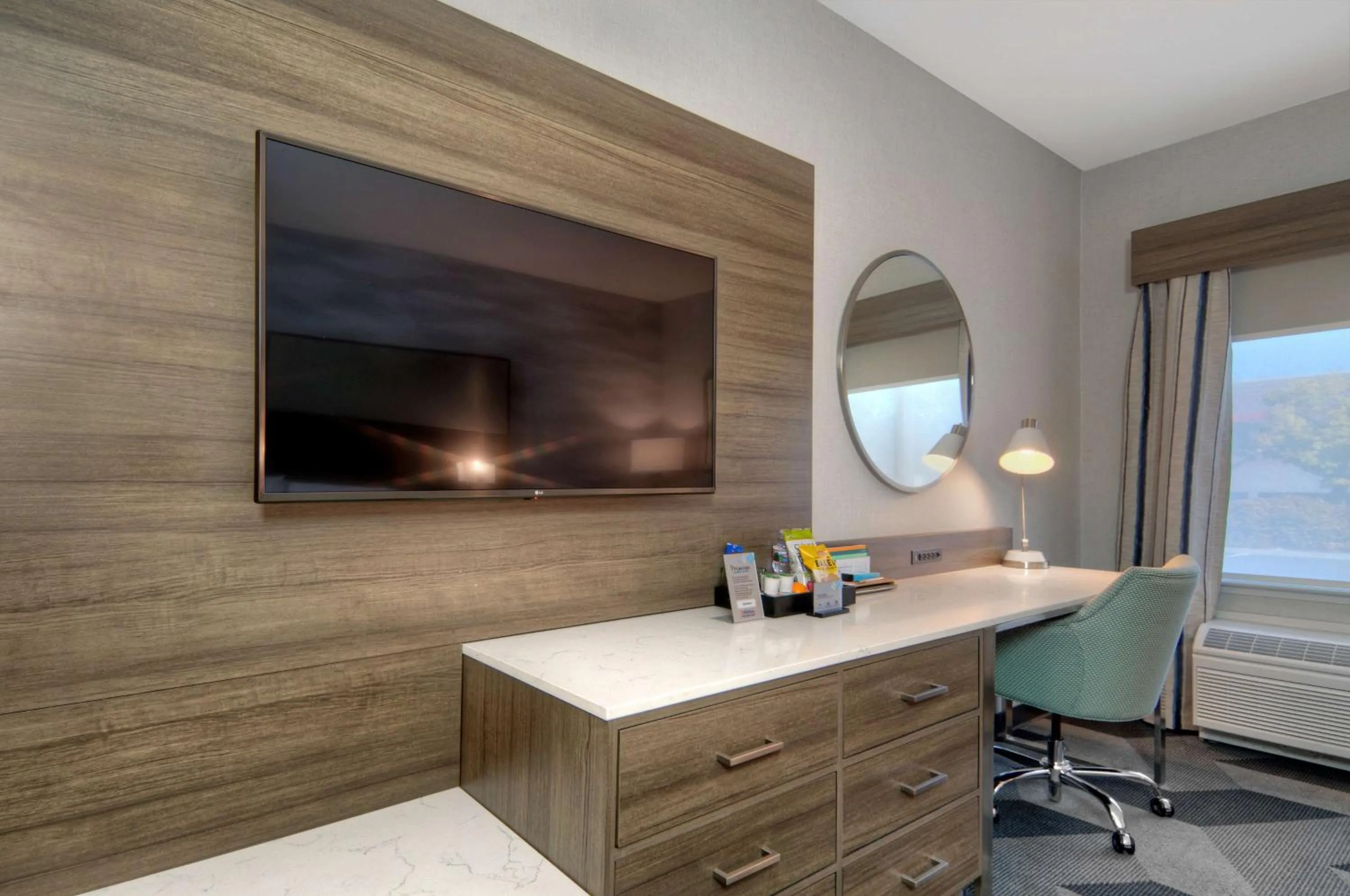 Bedroom in Hilton Garden Inn Livermore