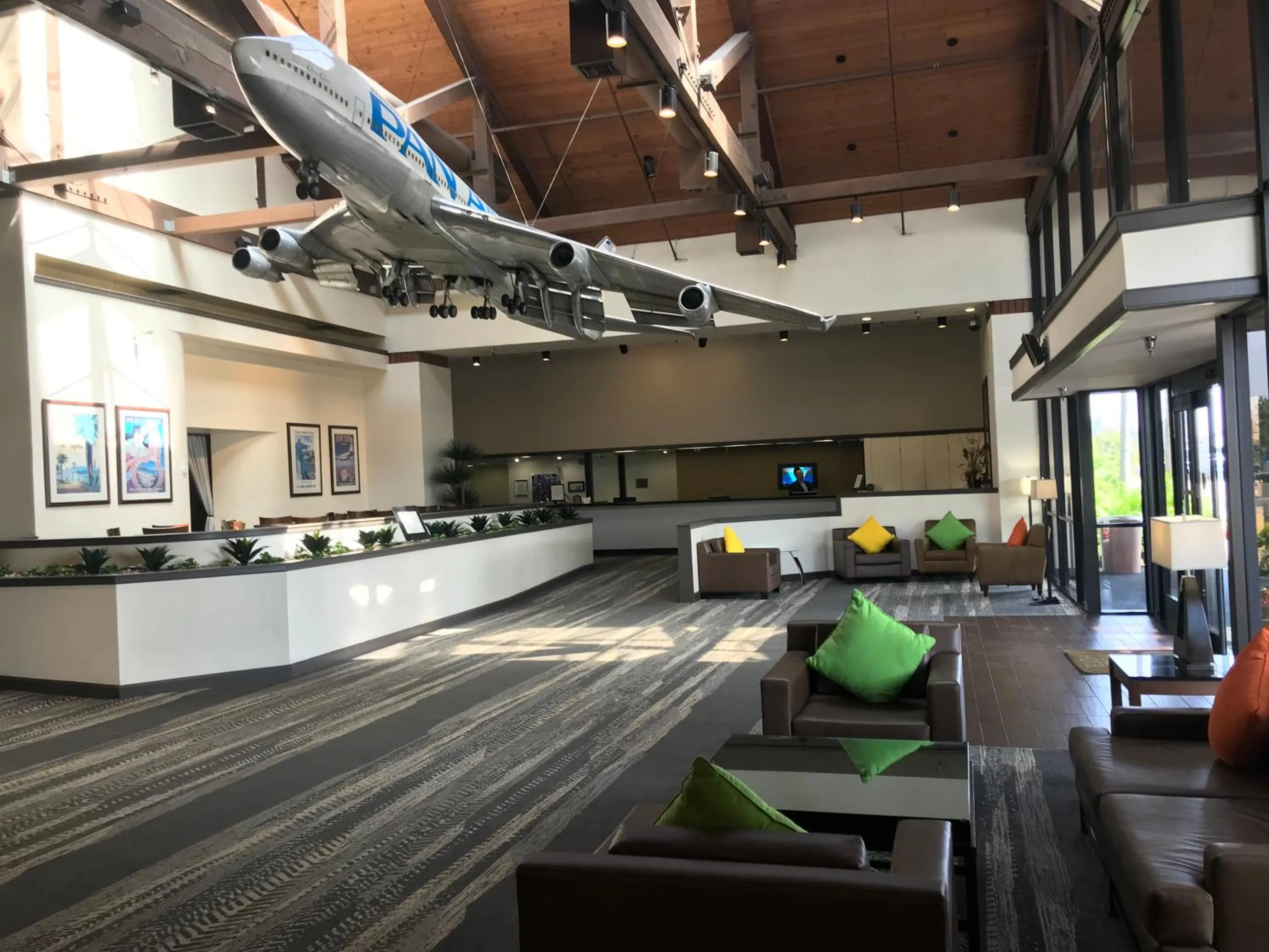 Lobby or reception in Airtel Plaza Hotel