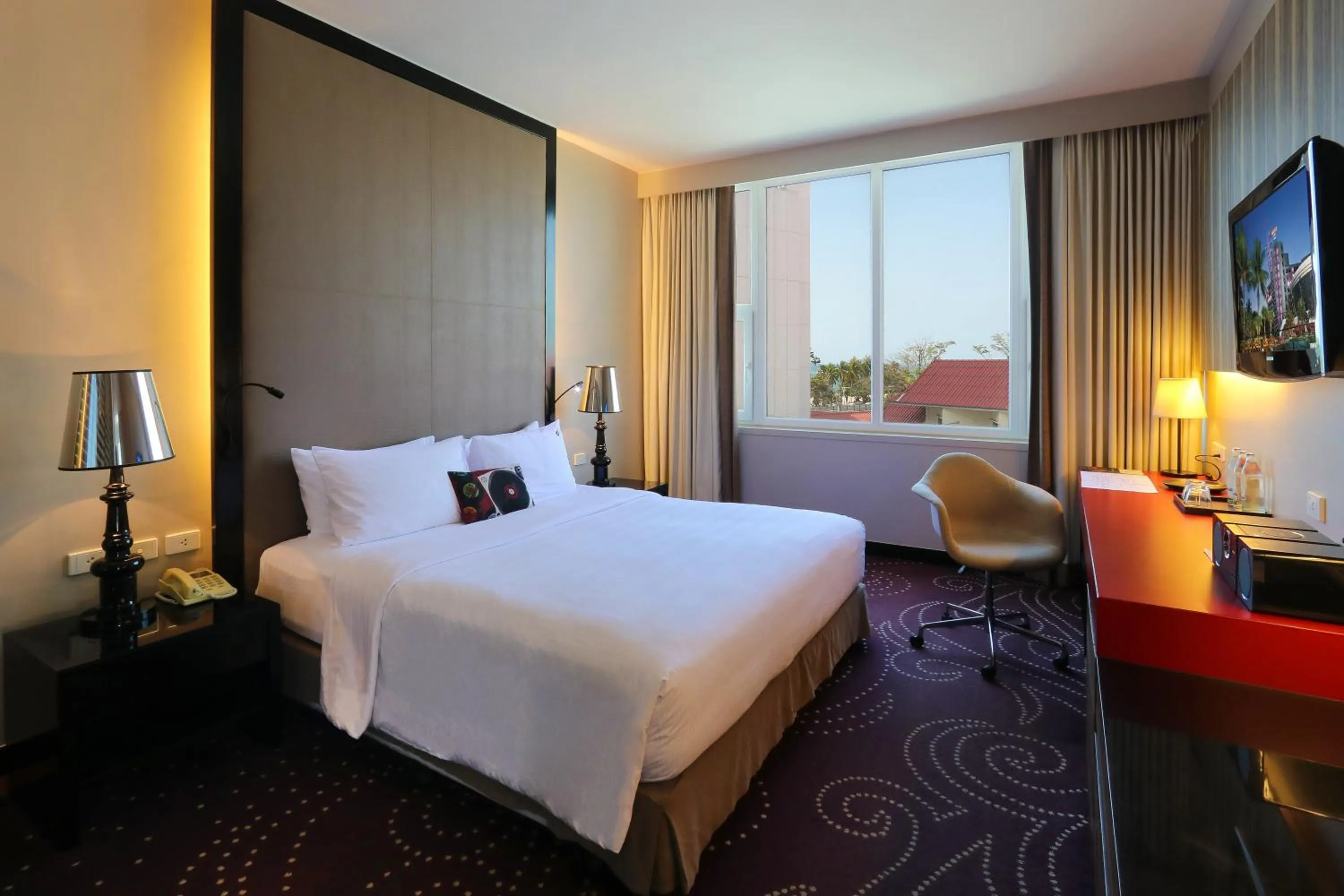 Bedroom, Bed in Hard Rock Hotel Pattaya