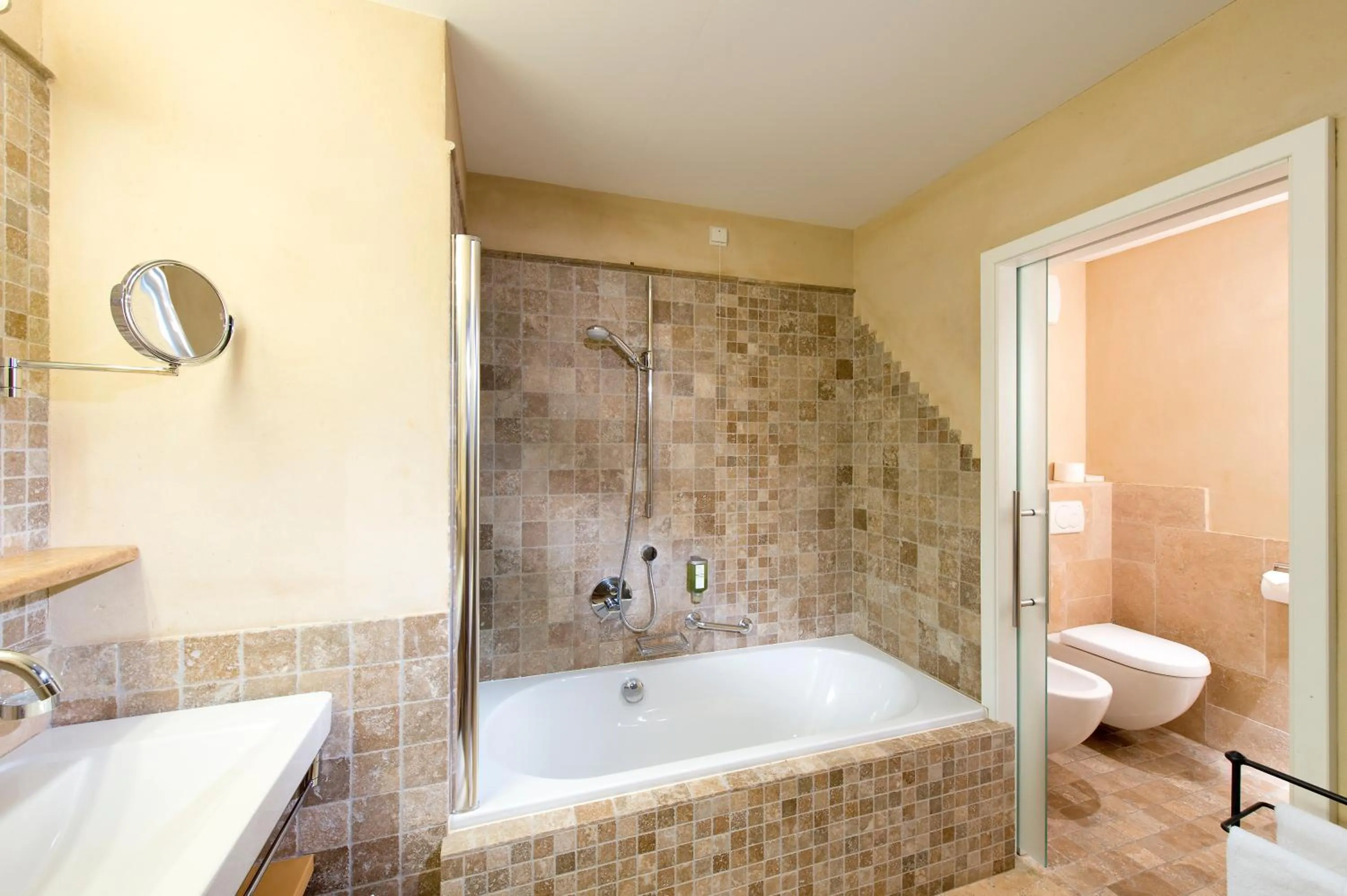 Bathroom in Naturhotel Leitlhof