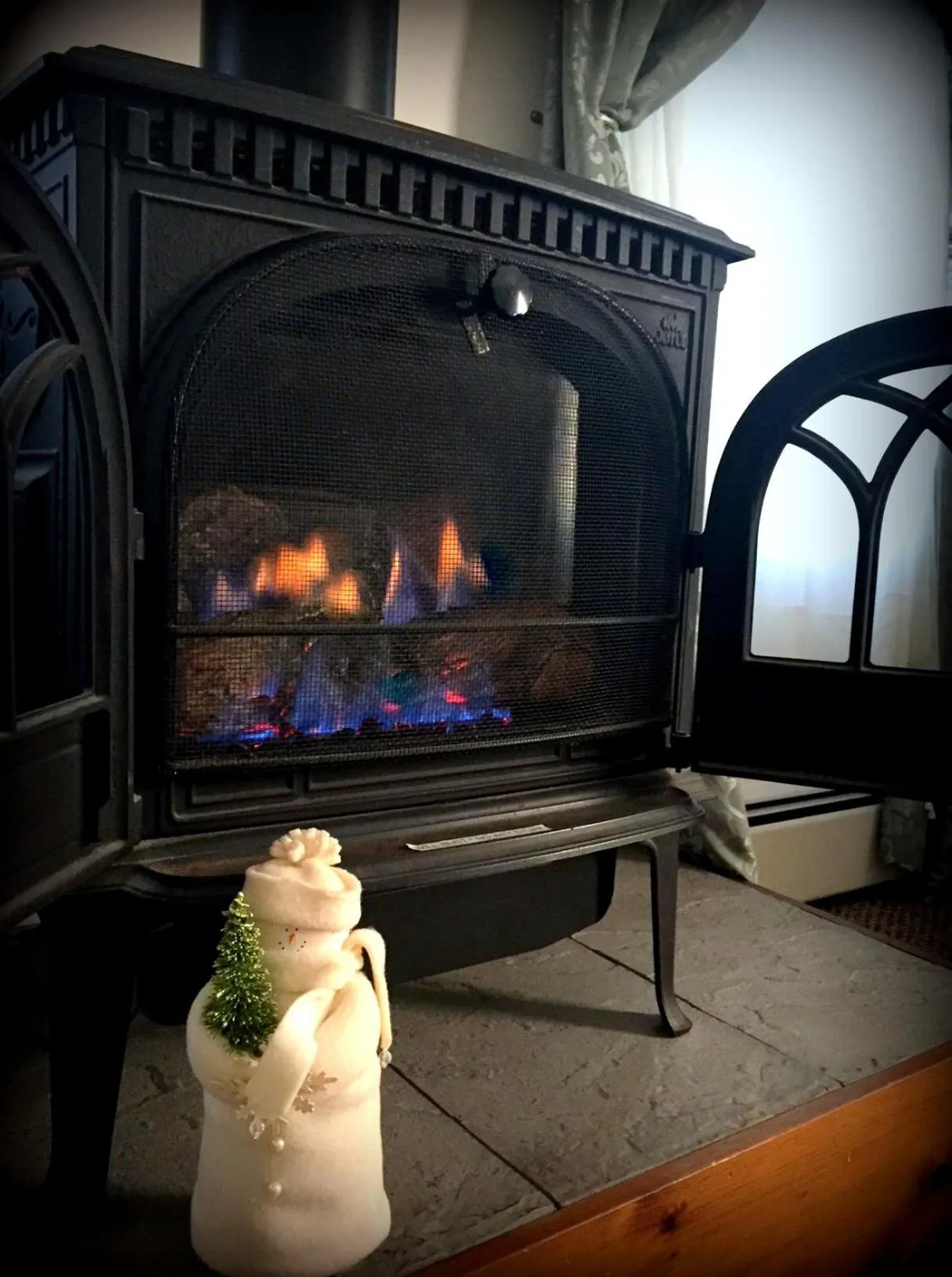 Decorative detail in Lamb and Lion Inn