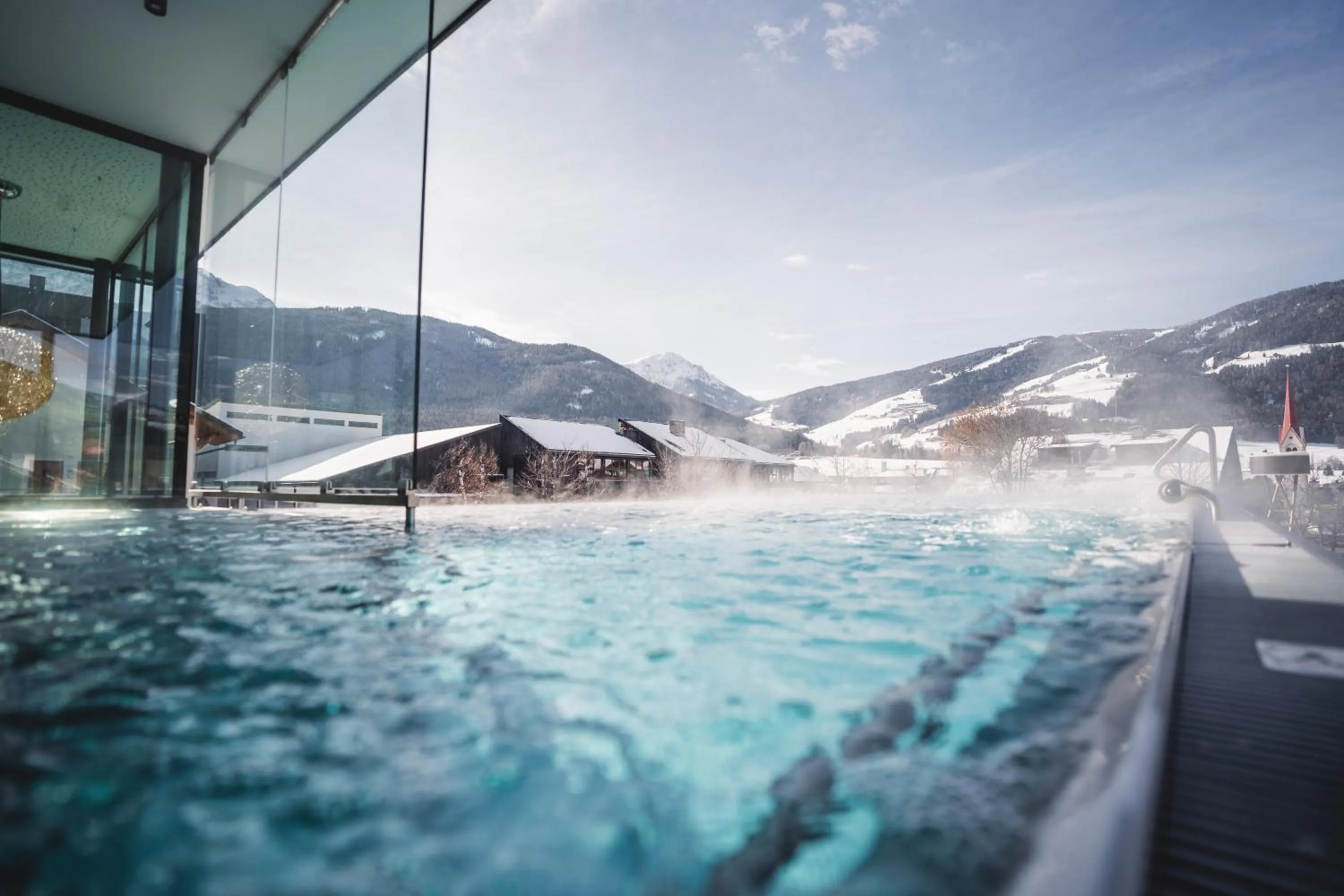 Swimming pool in Hotel Fameli